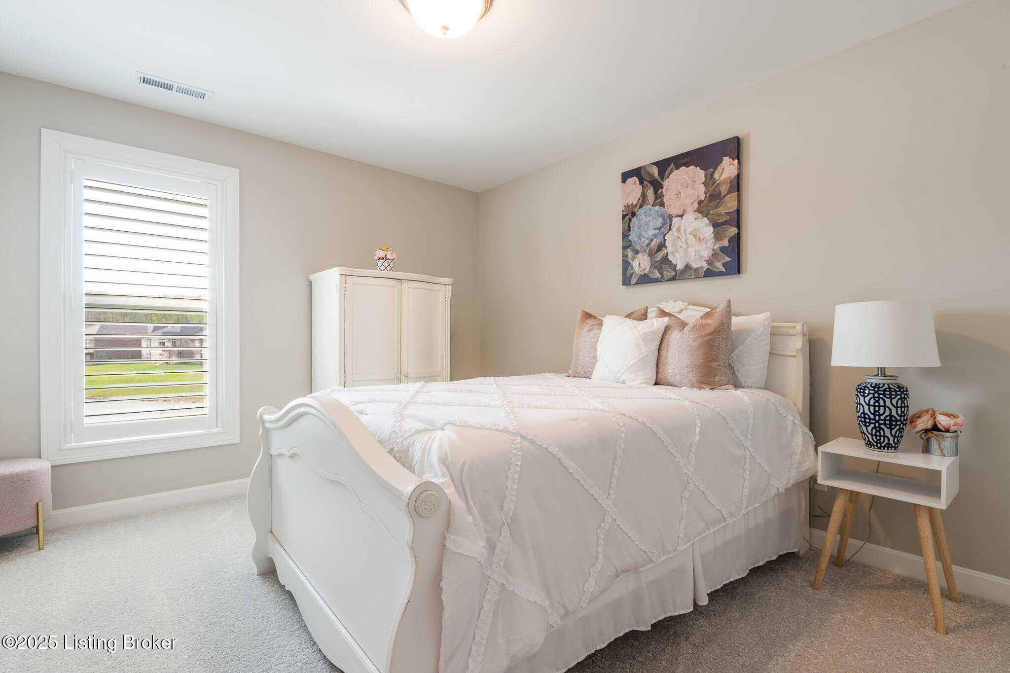 2004 Scenic Lakes Dr