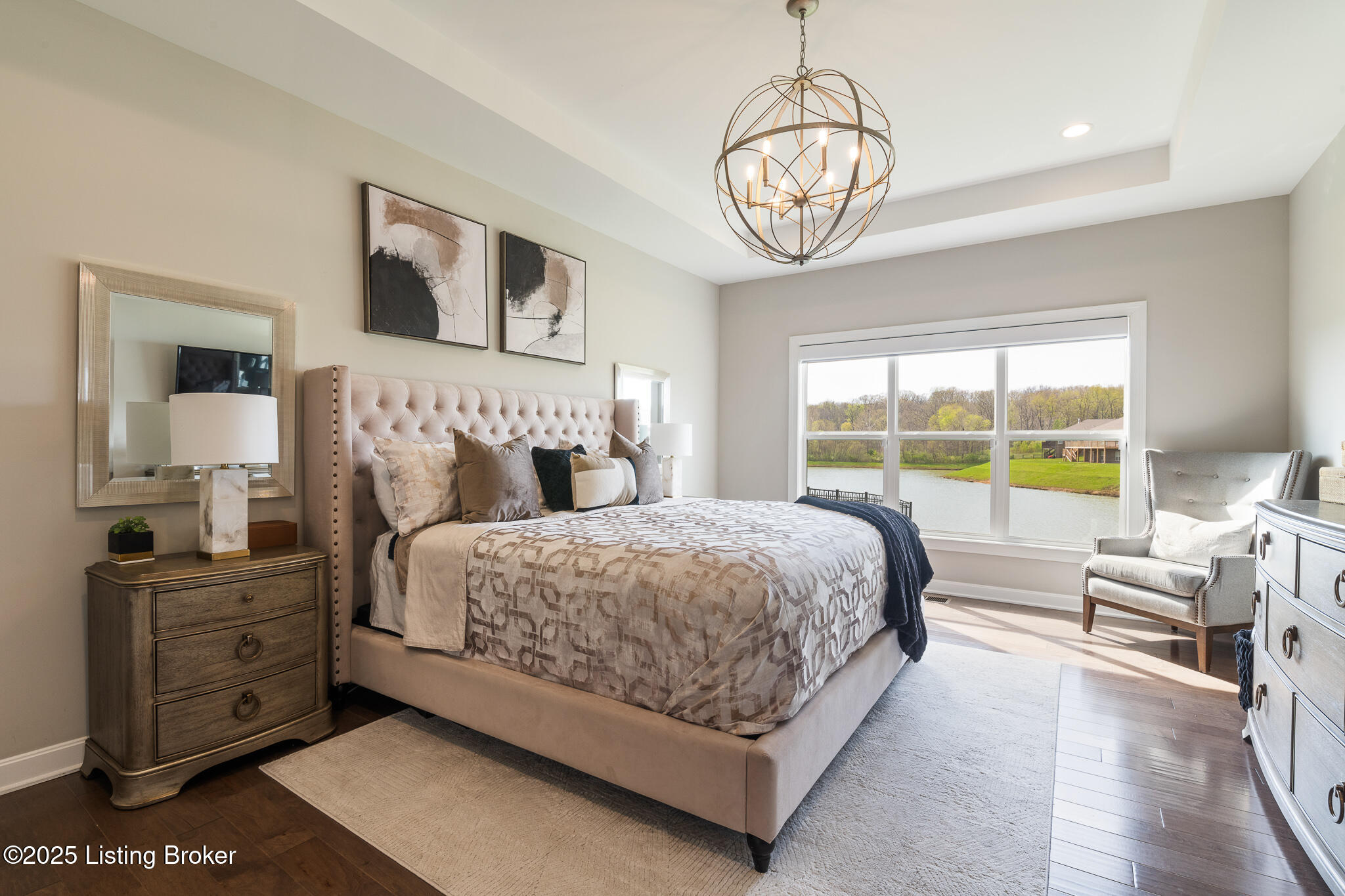2004 Scenic Lakes Dr