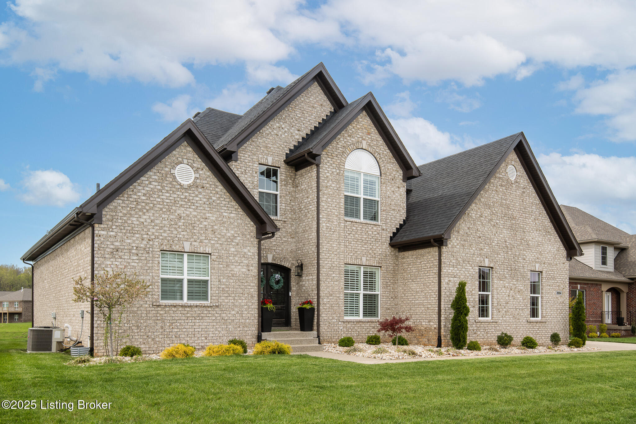 2004 Scenic Lakes Dr
