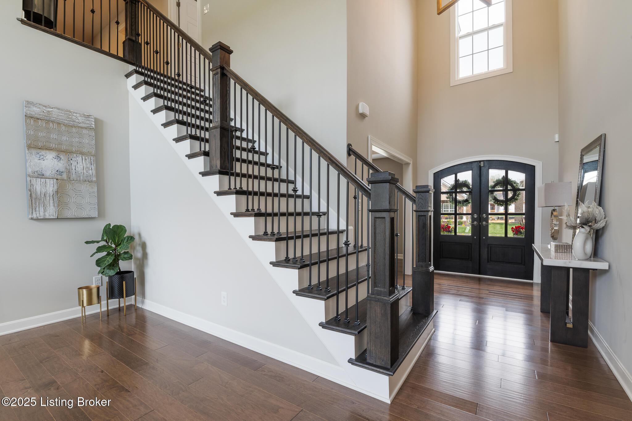 2004 Scenic Lakes Dr