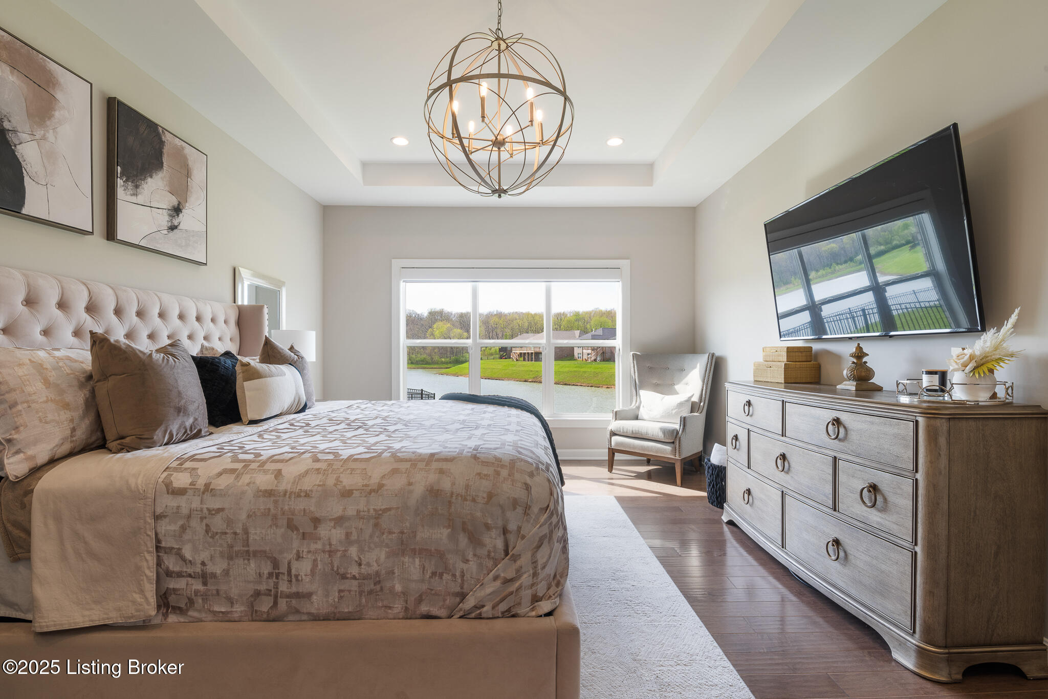 2004 Scenic Lakes Dr