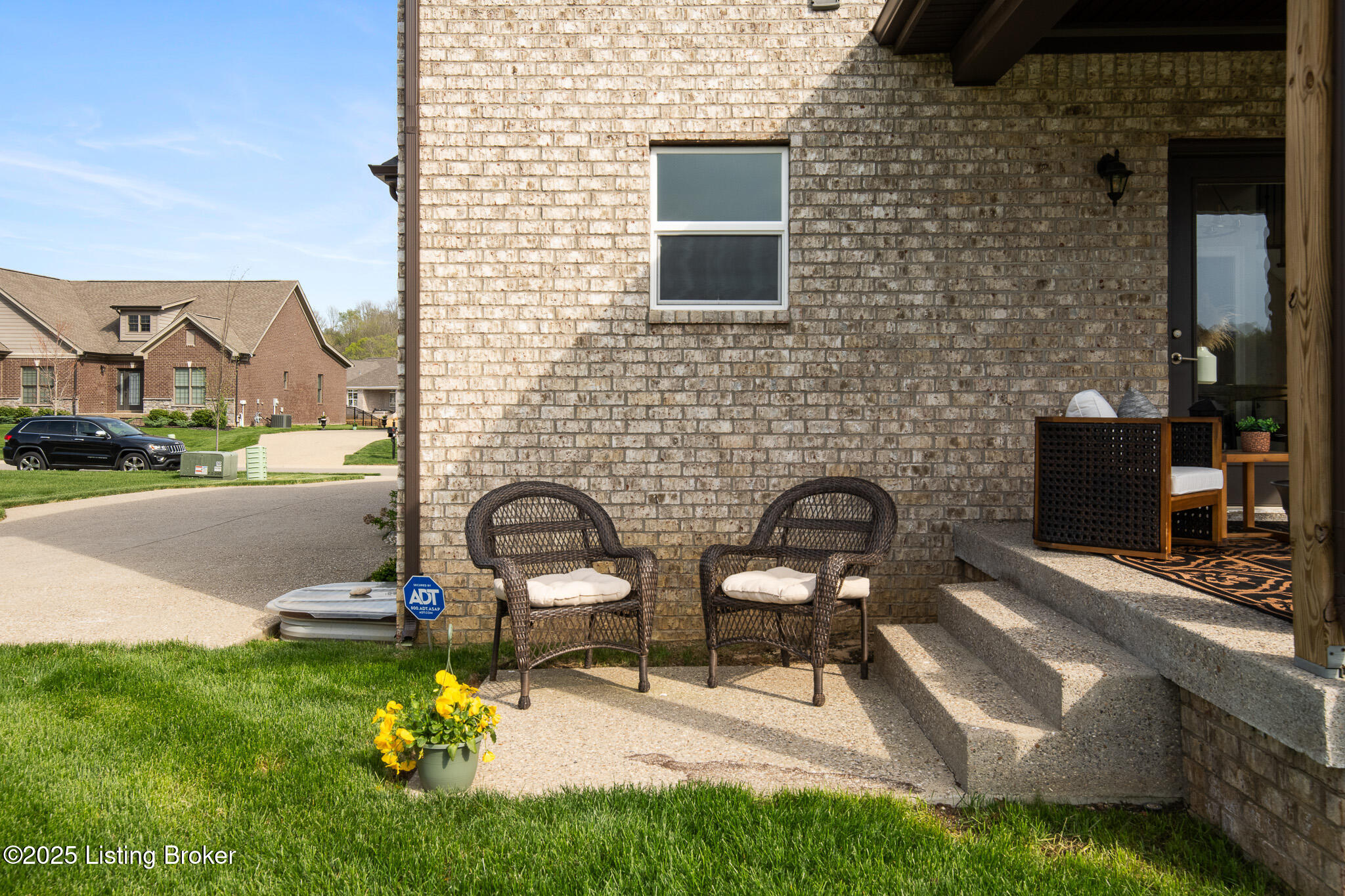 2004 Scenic Lakes Dr