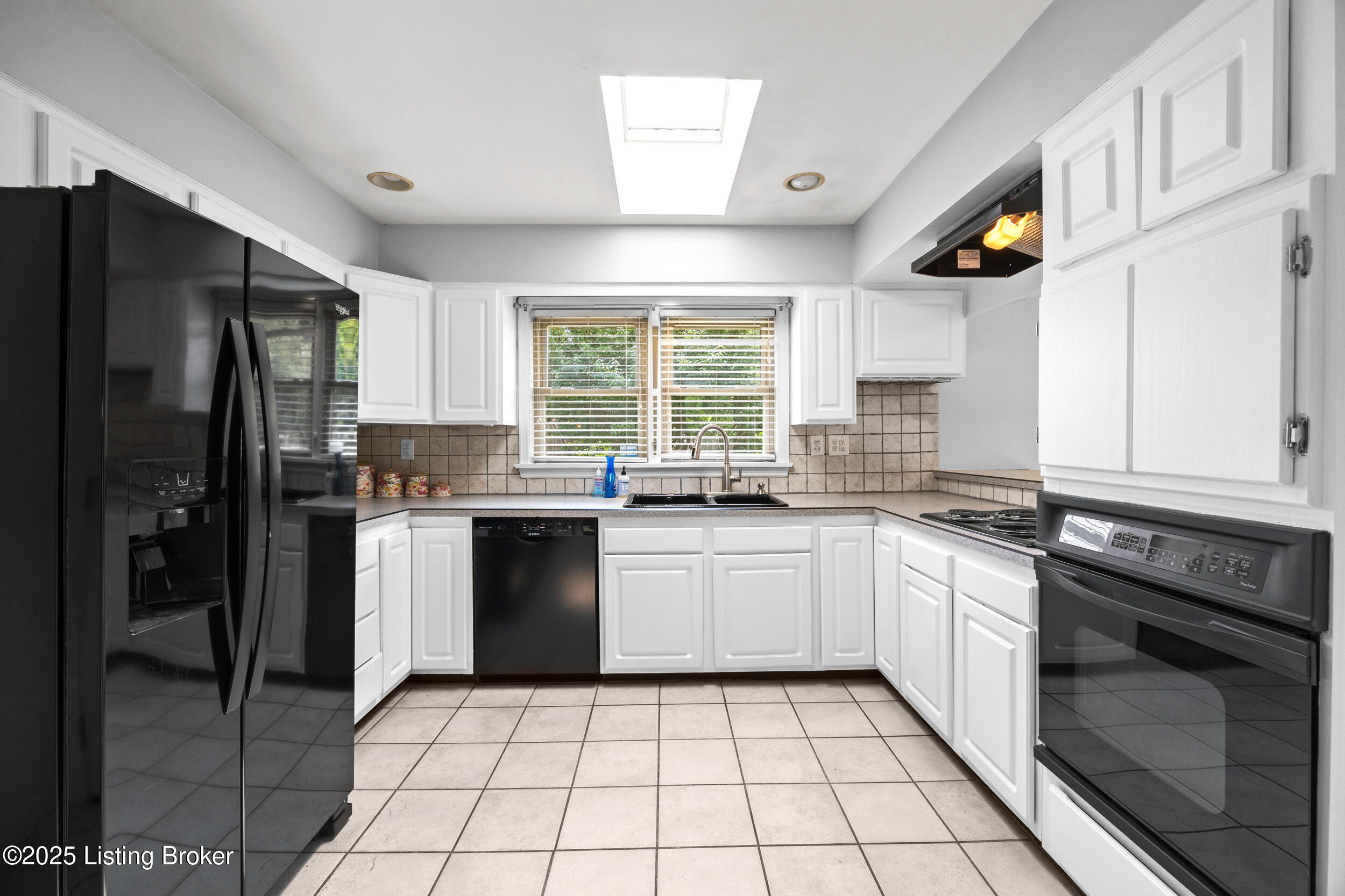 4205 Estate Dr