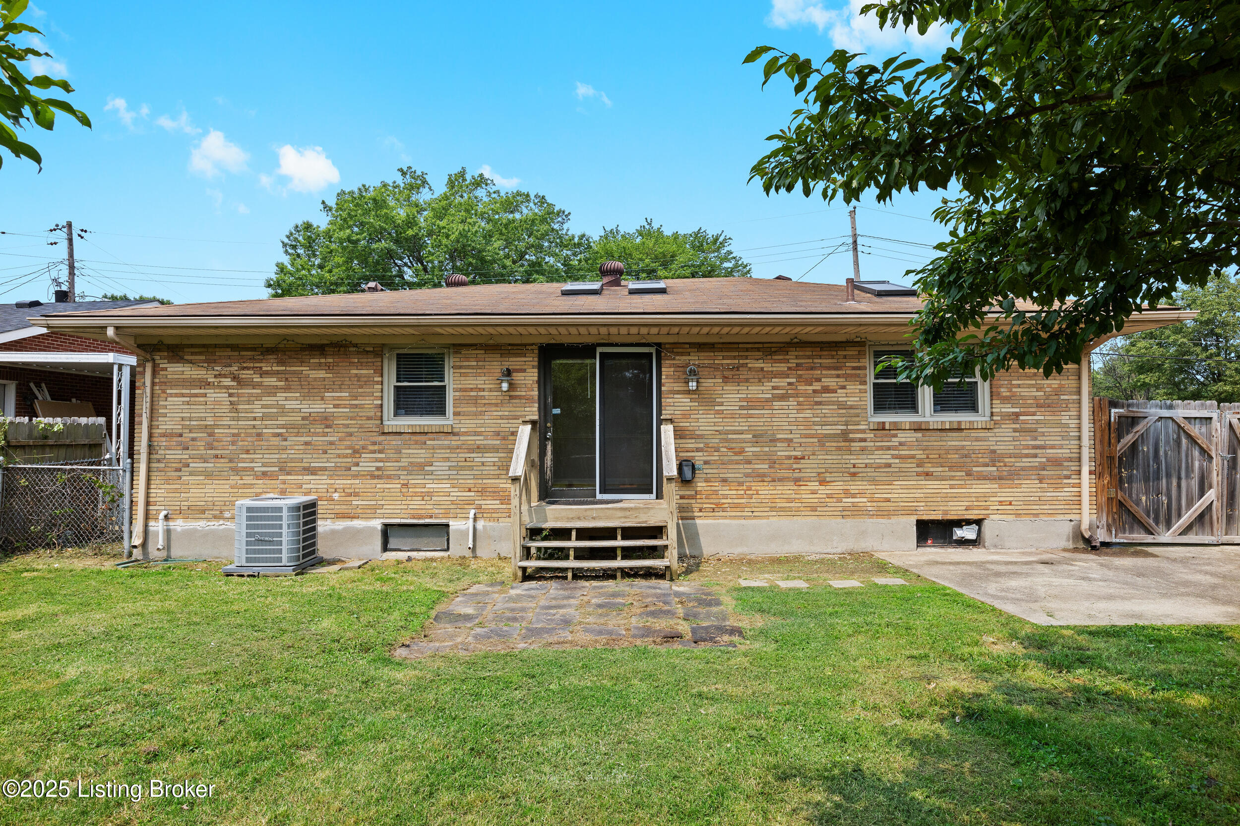 4205 Estate Dr