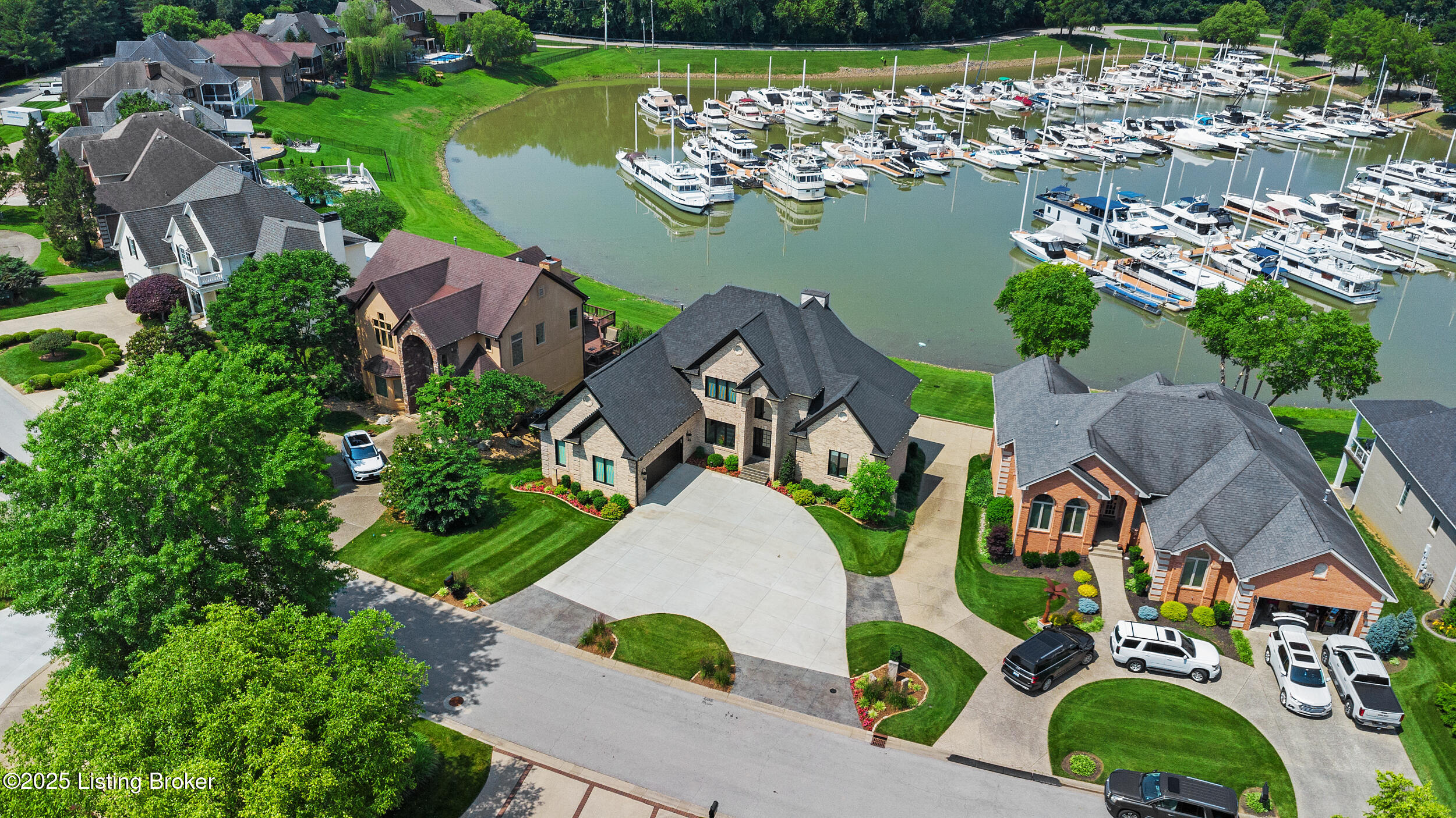 5404 River Creek Ct