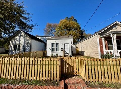 2512 S 4th St