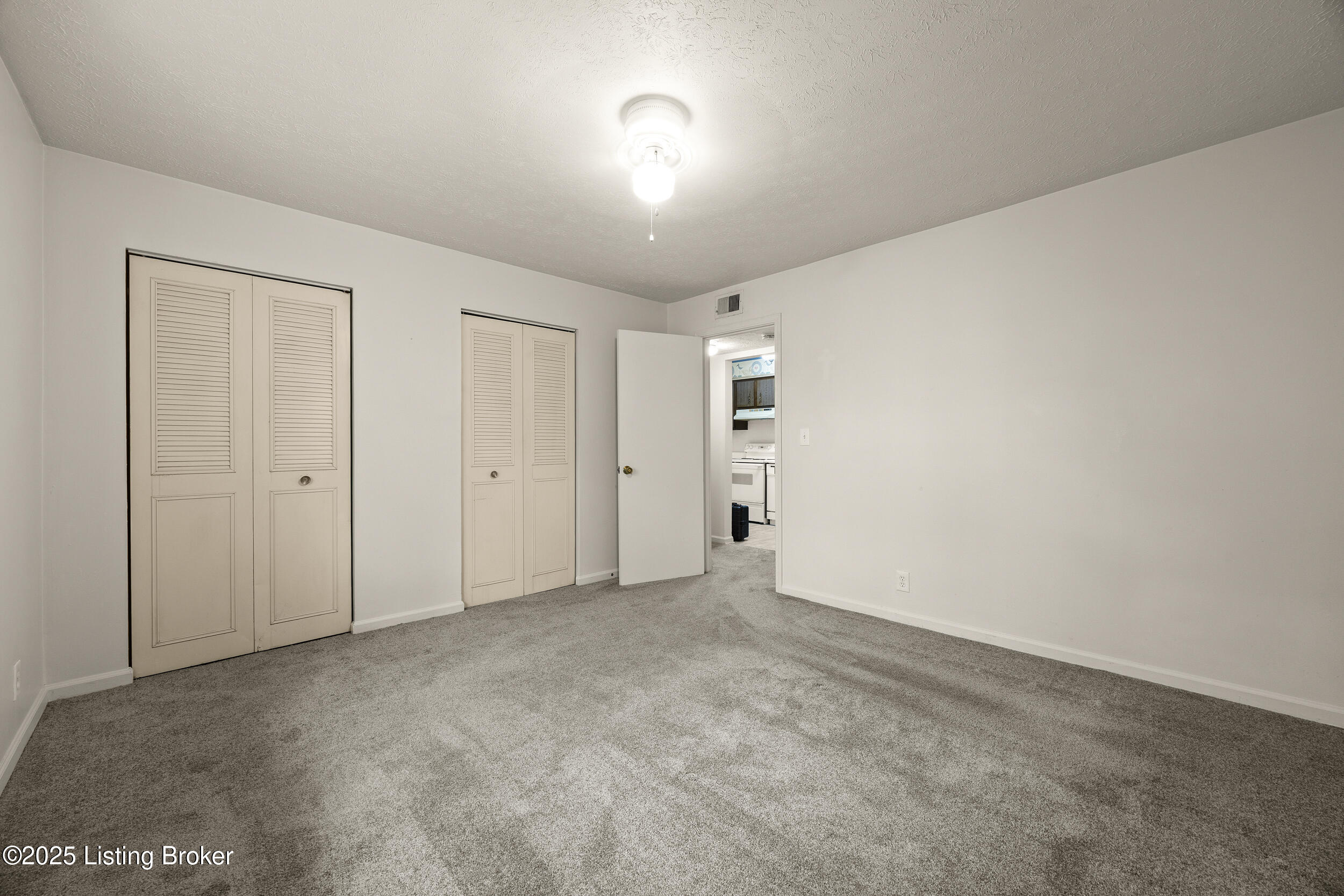 7050 Wildwood Cir, 103