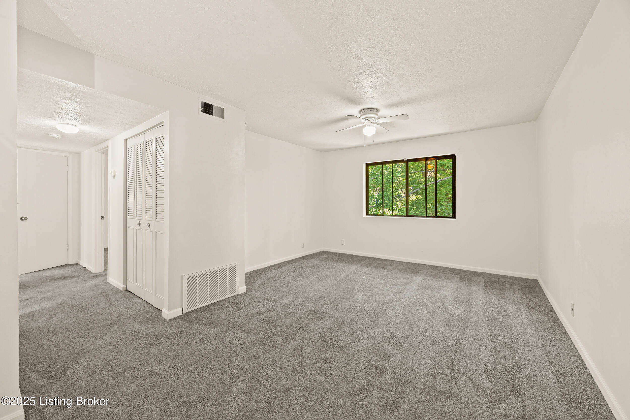 7050 Wildwood Cir, 103