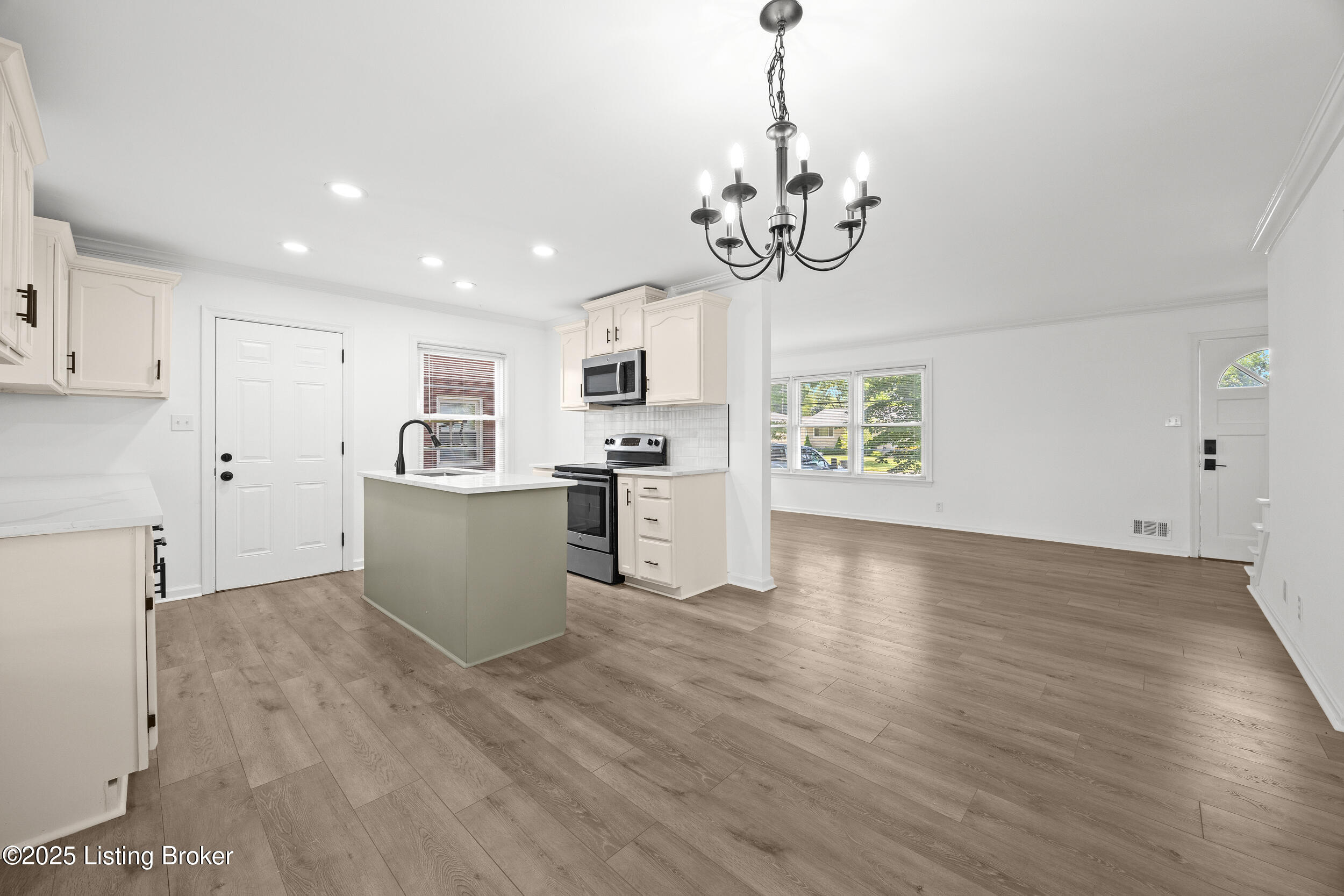 3409 Bryan Way