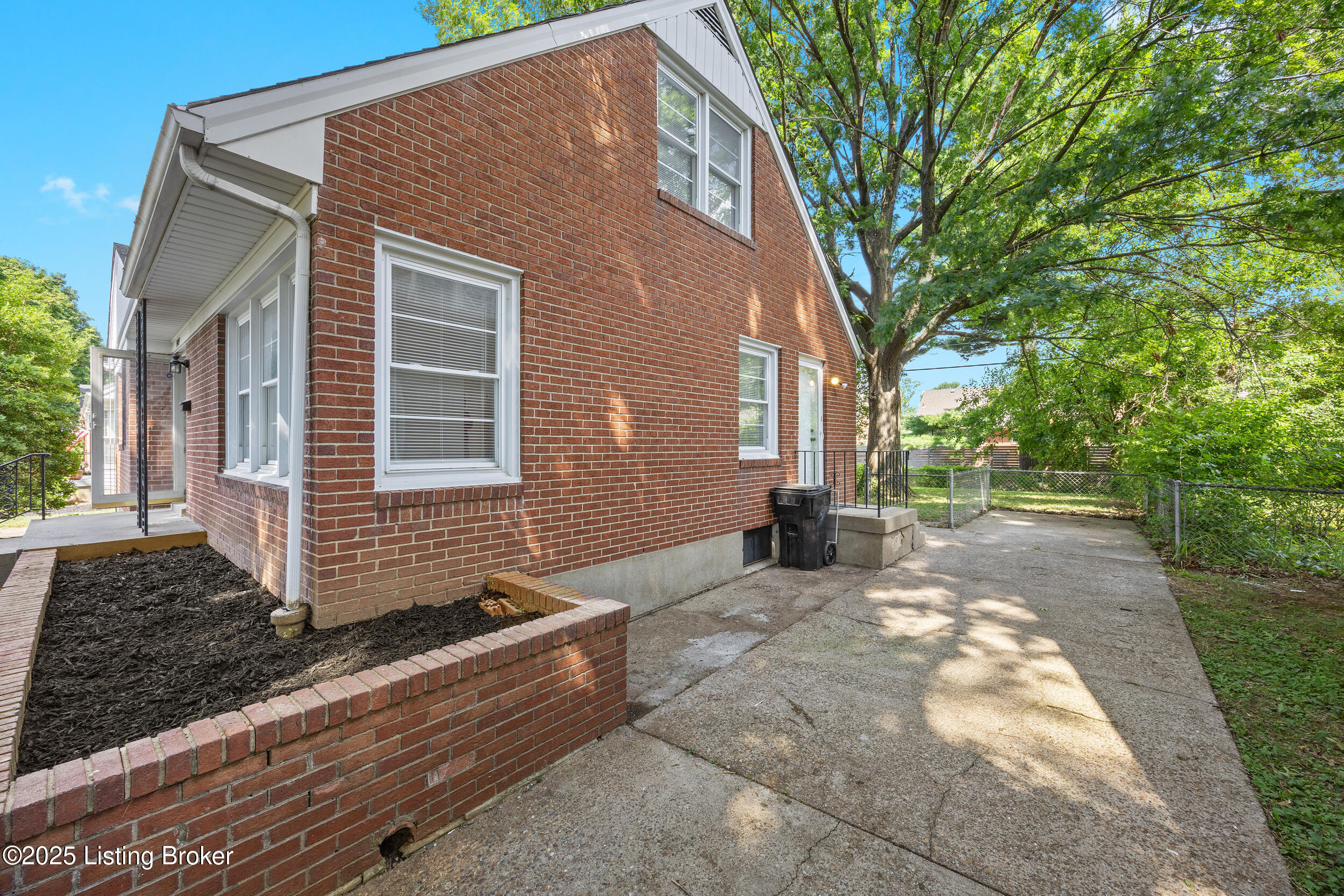 3409 Bryan Way