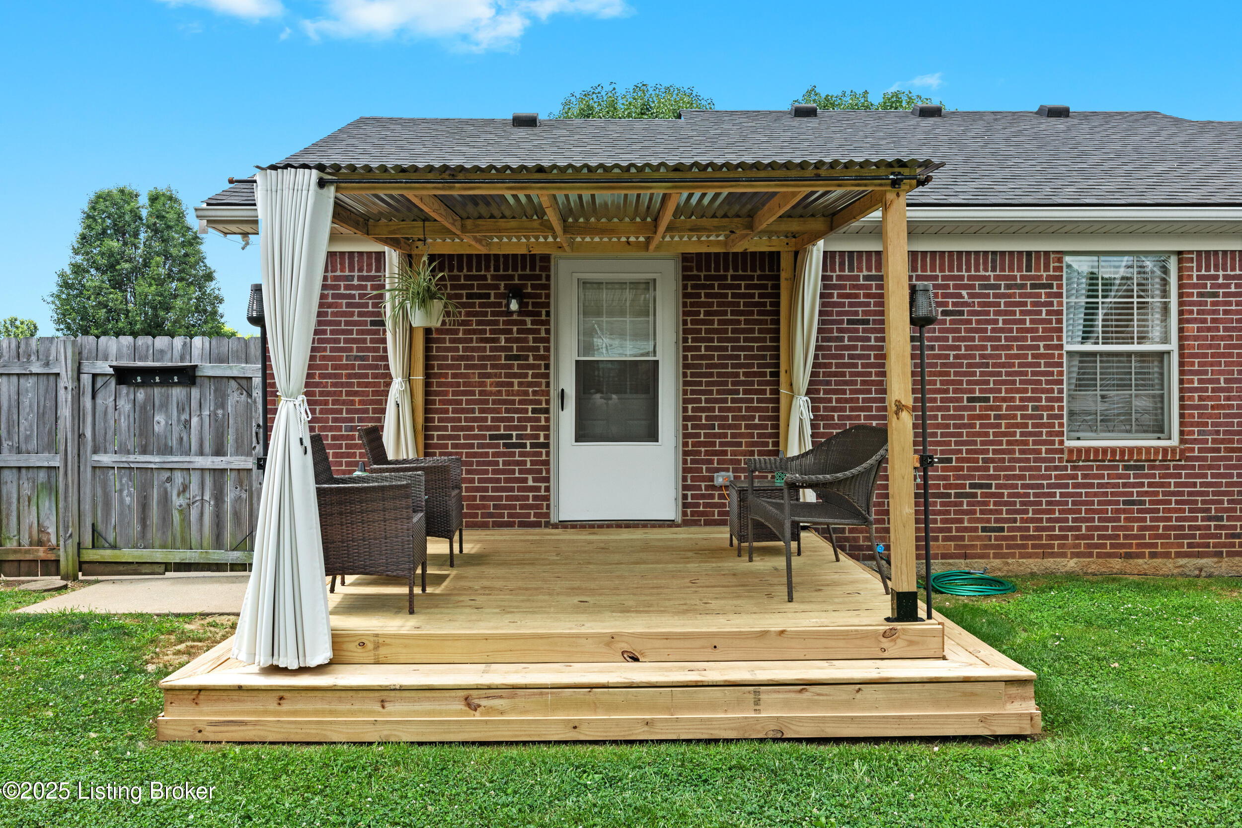 104 Ballard Springs Ct
