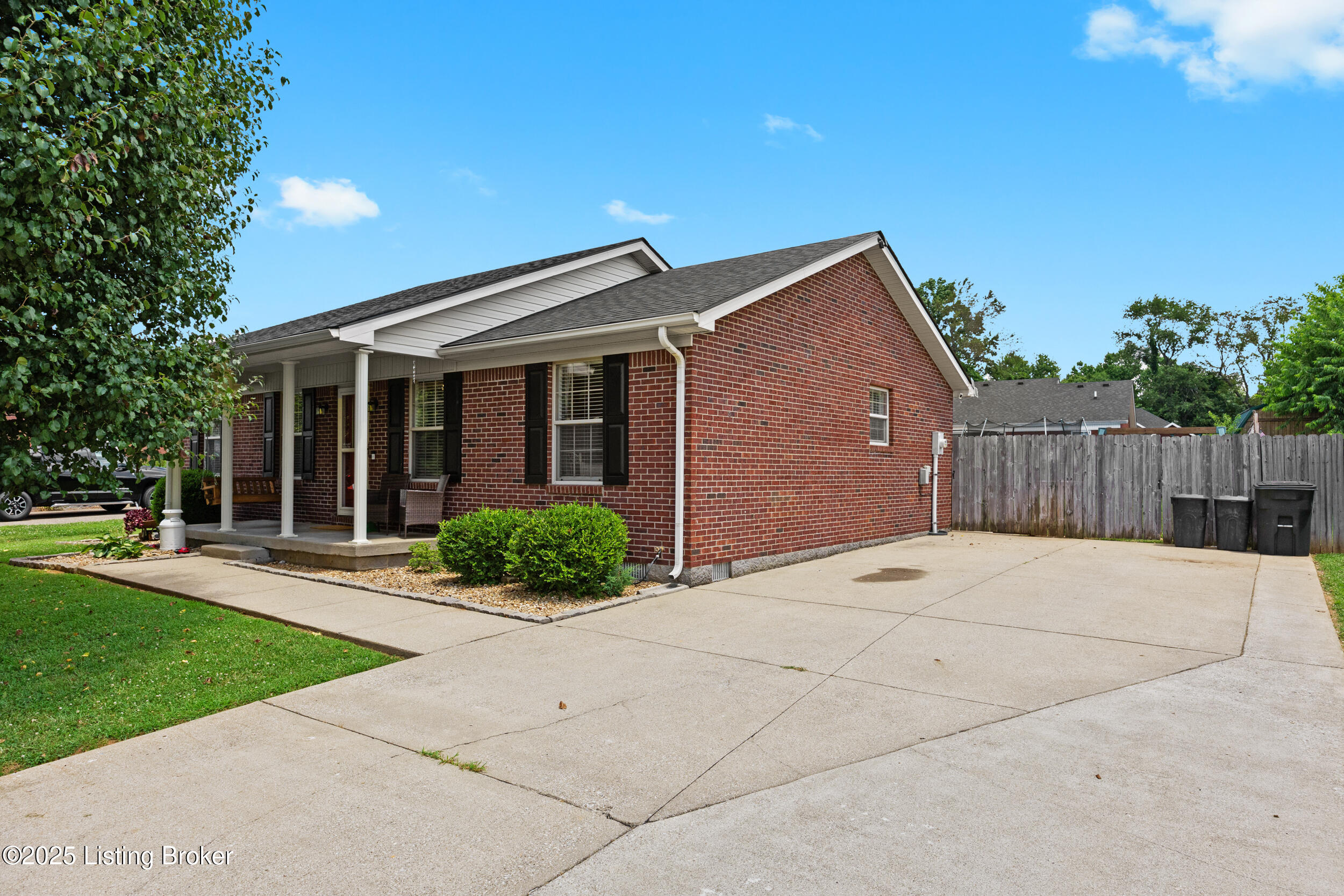 104 Ballard Springs Ct