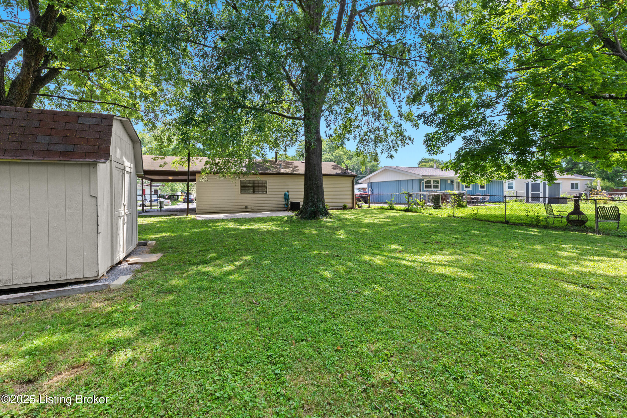 4208 Leo Ln