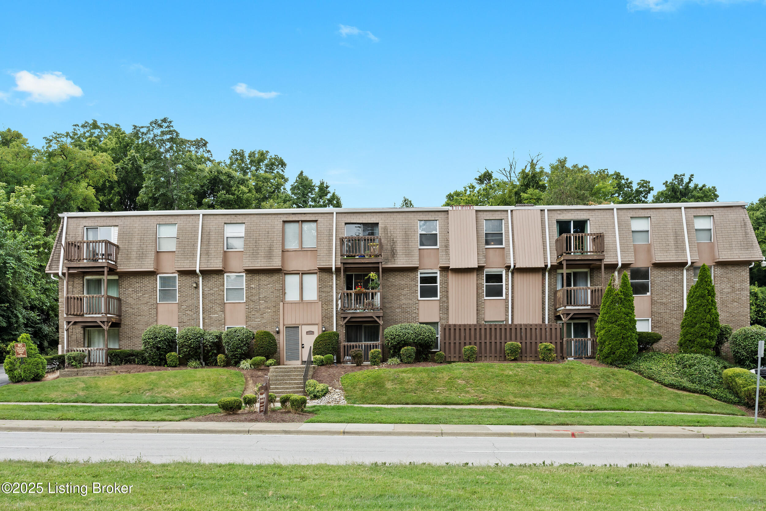 728 Zorn Ave, 12