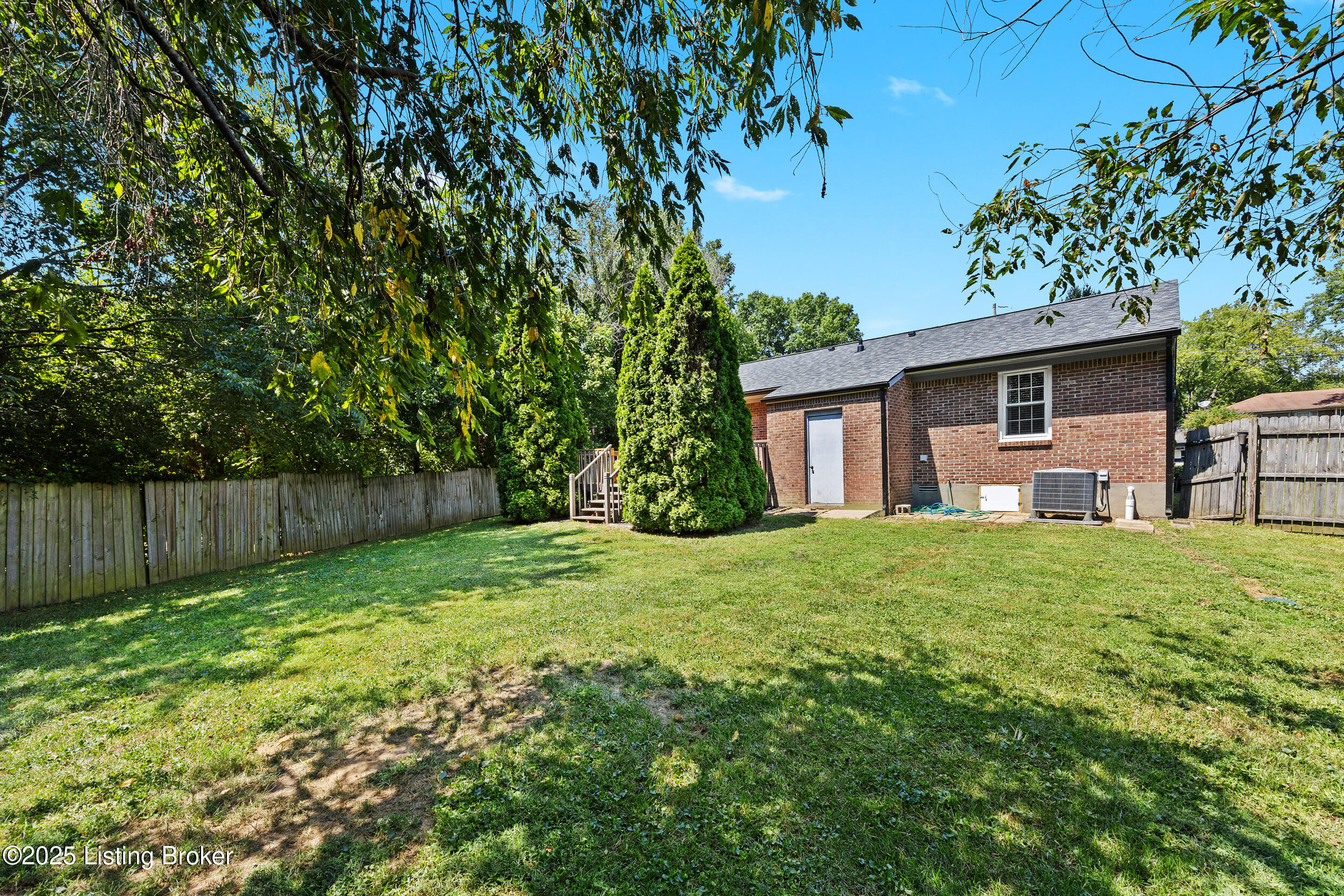6904 Jessica Ct
