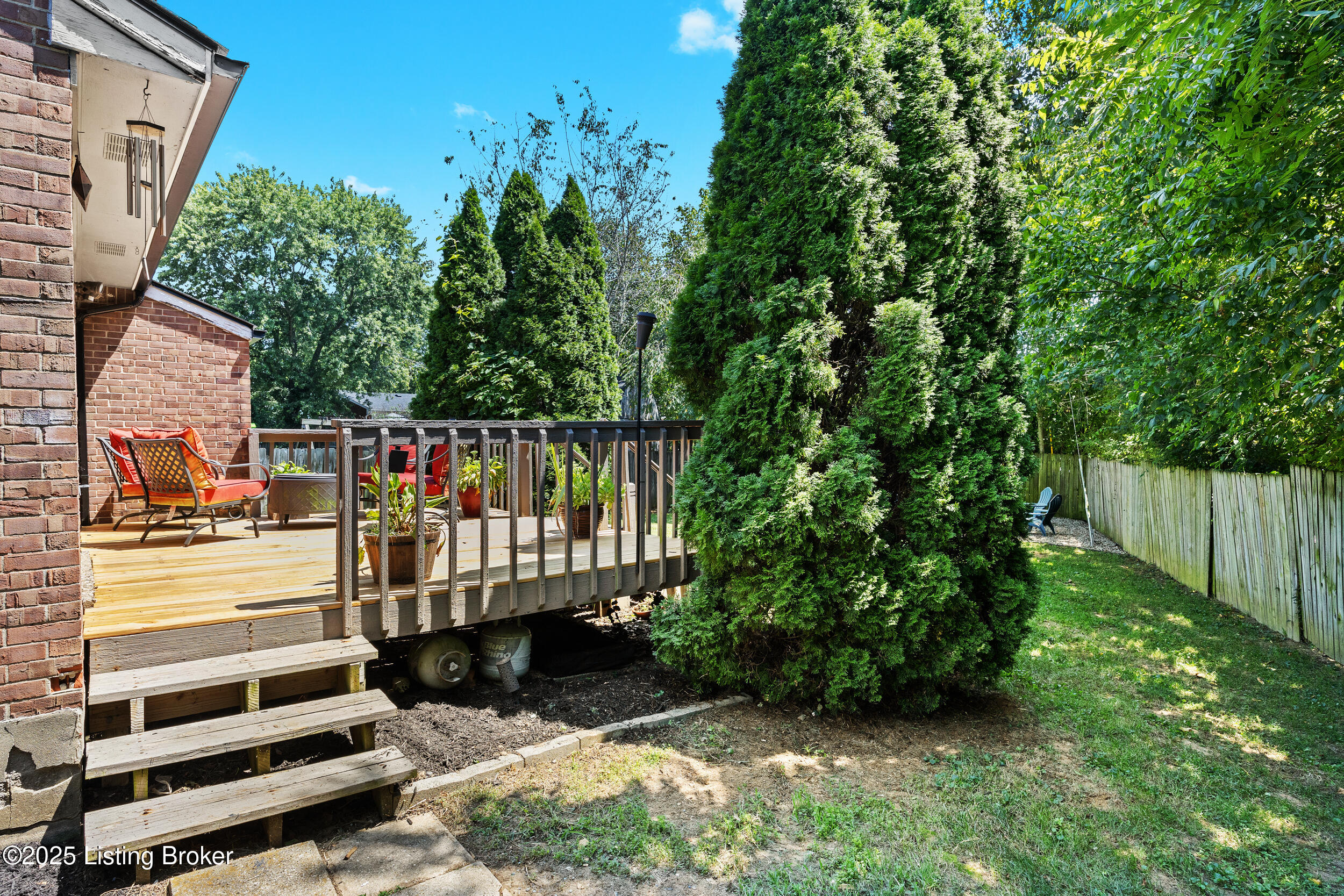 6904 Jessica Ct