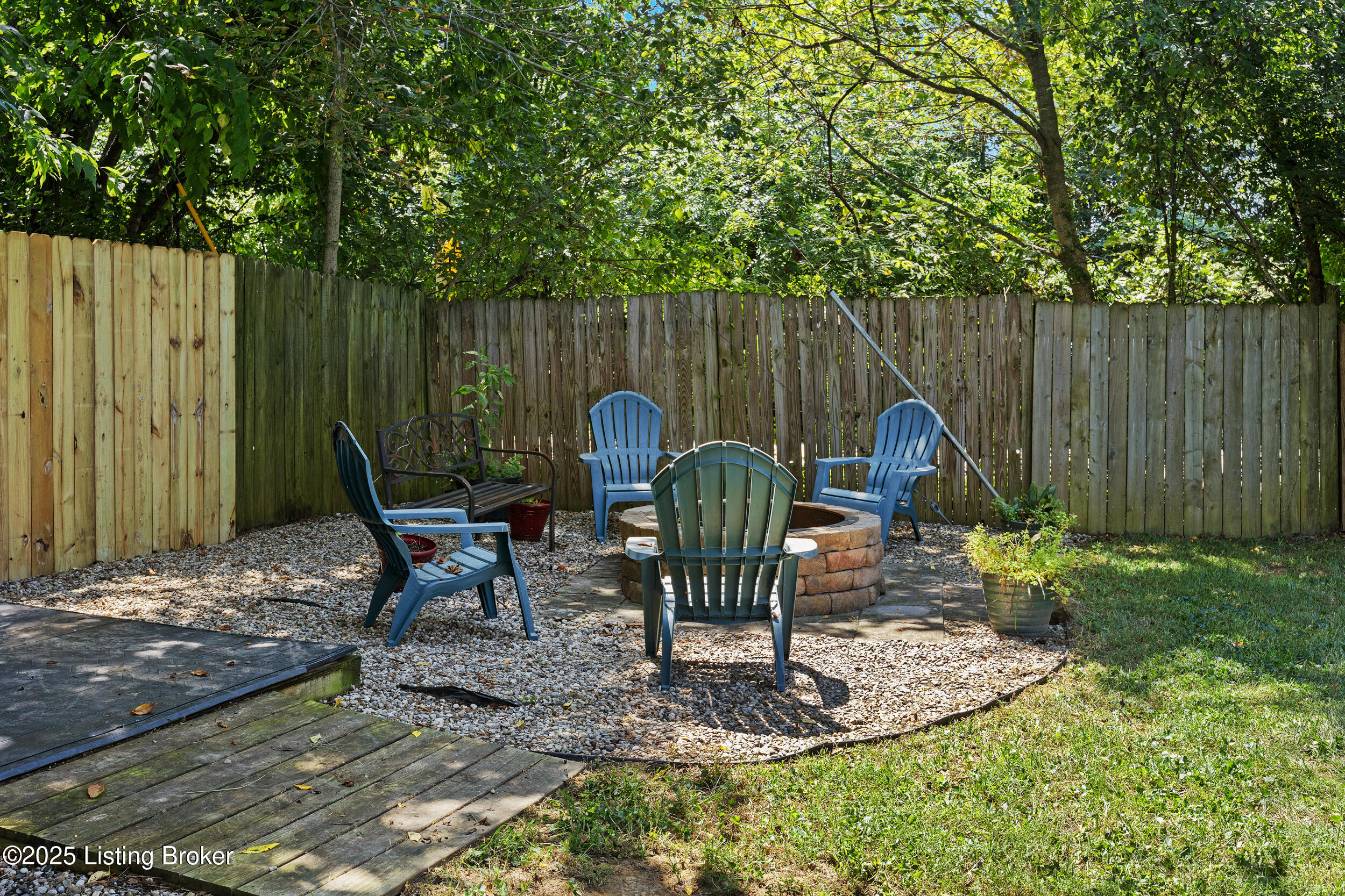 6904 Jessica Ct