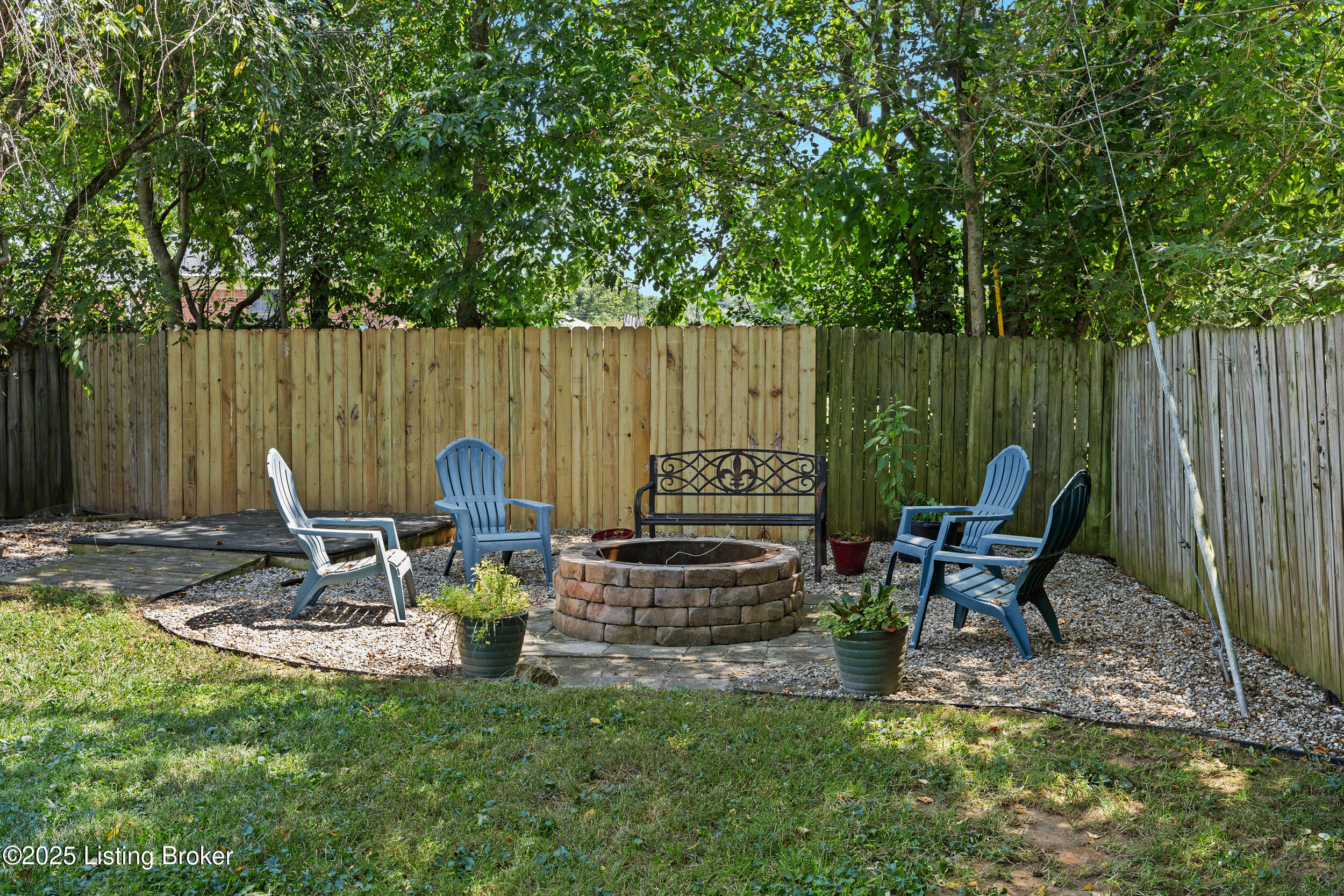 6904 Jessica Ct
