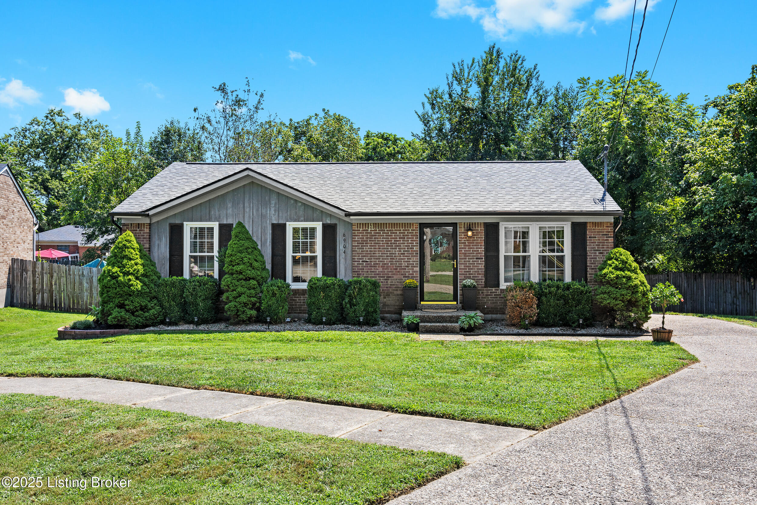 6904 Jessica Ct