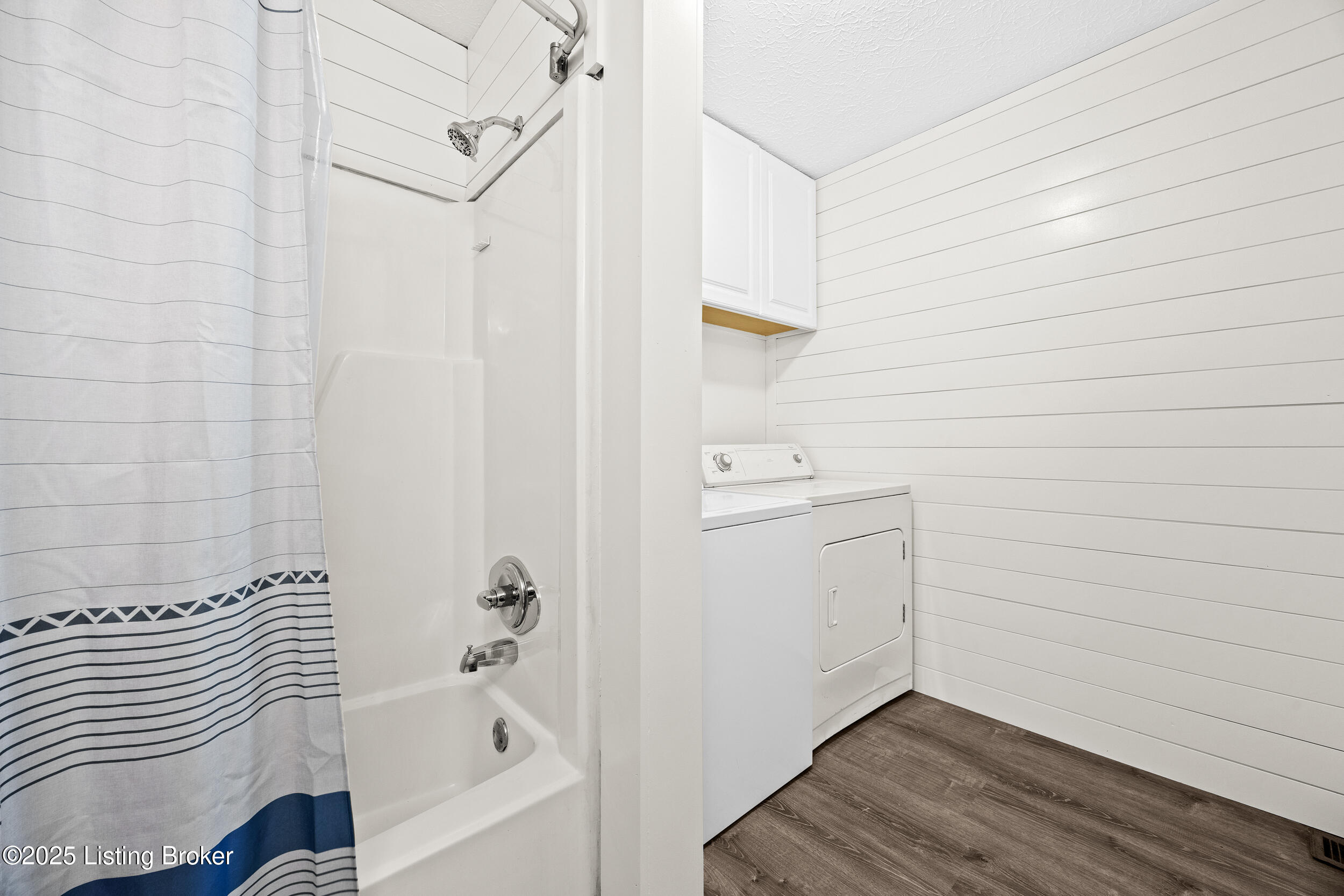 6904 Jessica Ct
