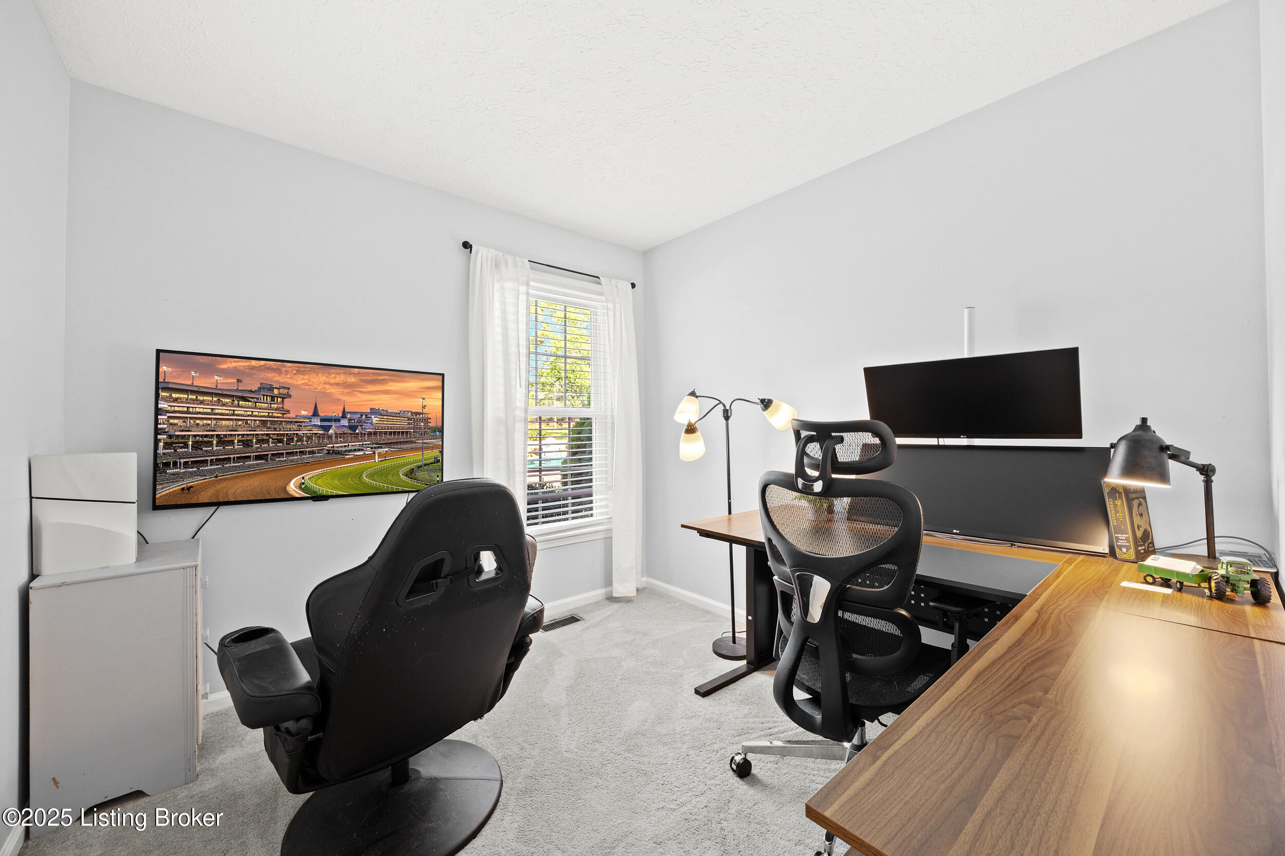 6904 Jessica Ct