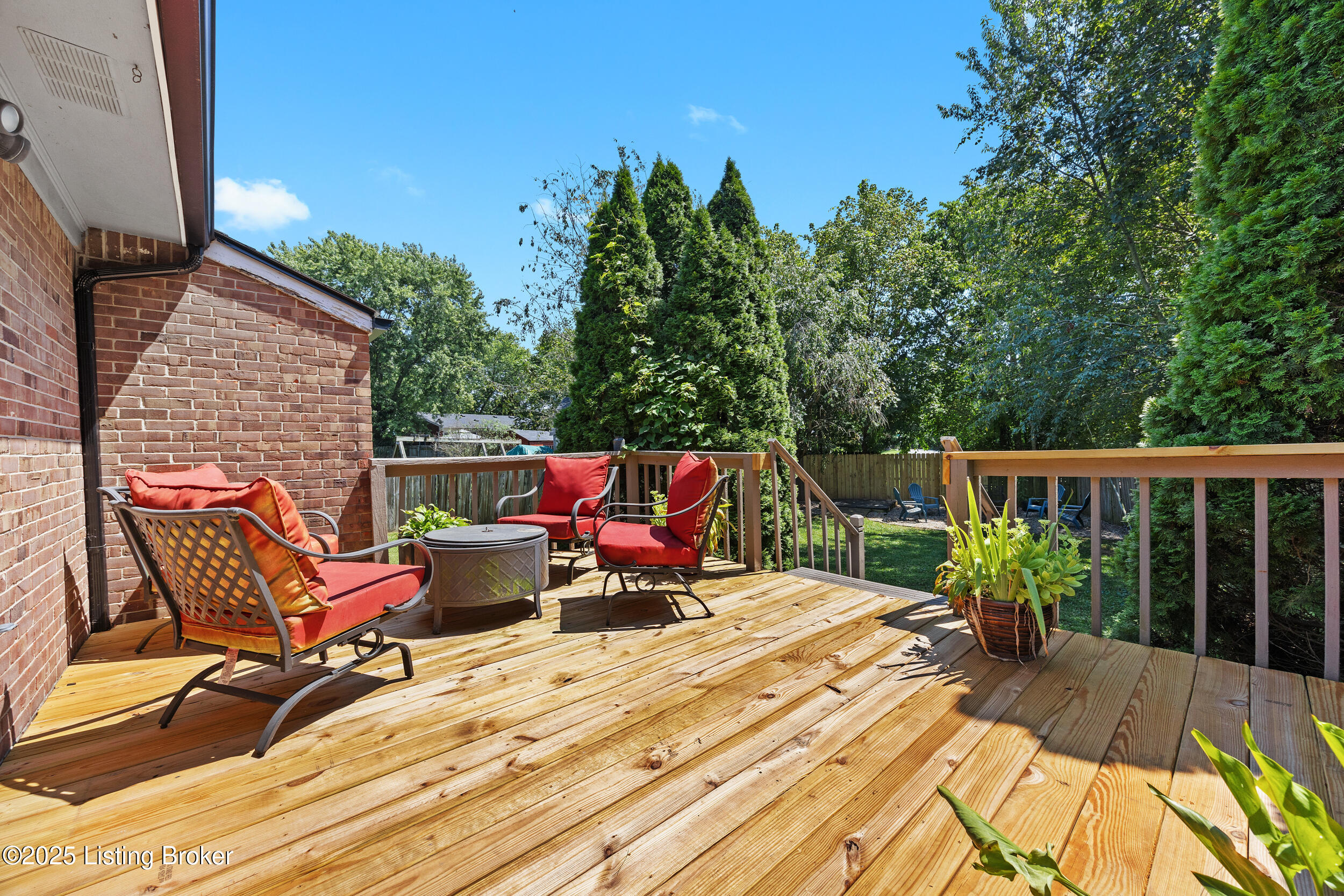 6904 Jessica Ct