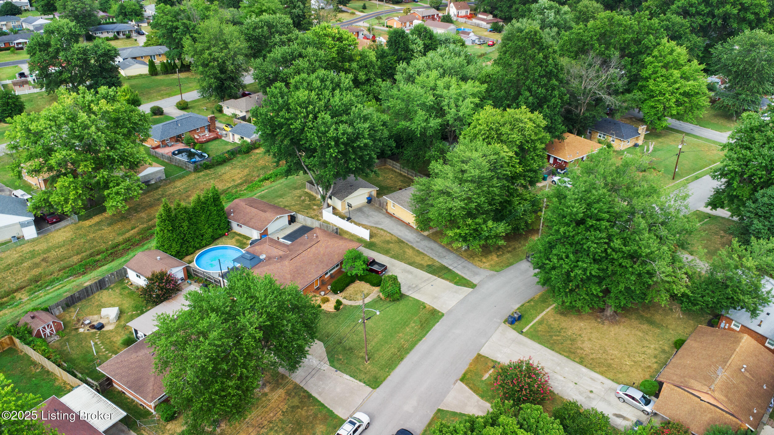 5593 Dorinda Dr