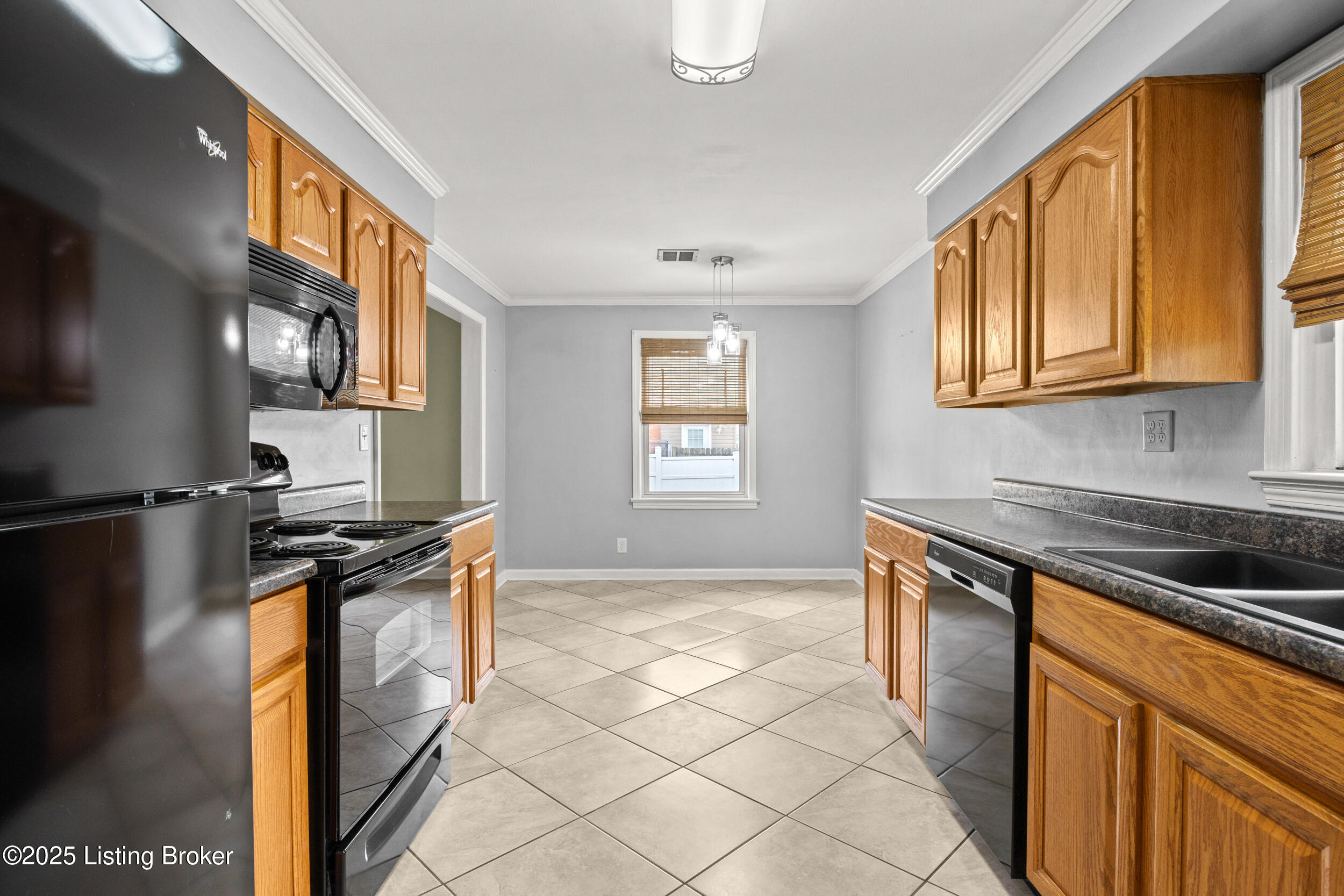 5593 Dorinda Dr