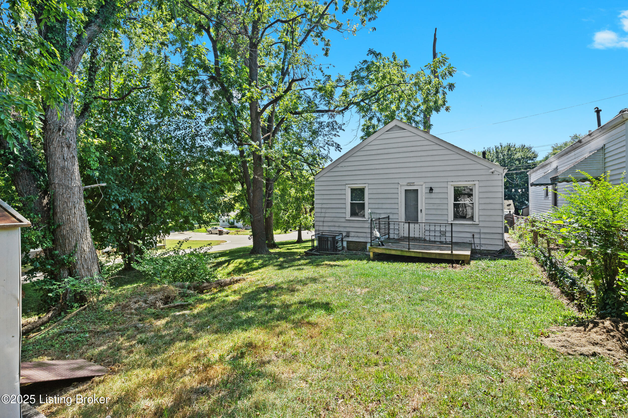 1603 Haskin Ave