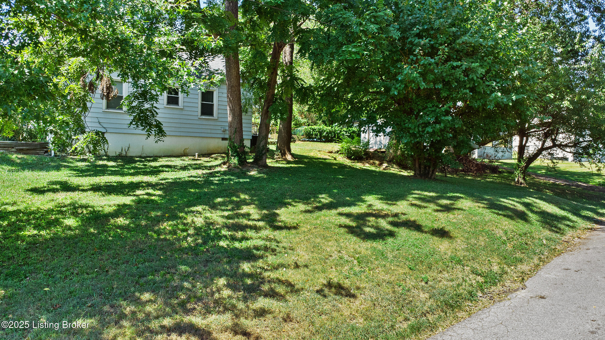 1603 Haskin Ave