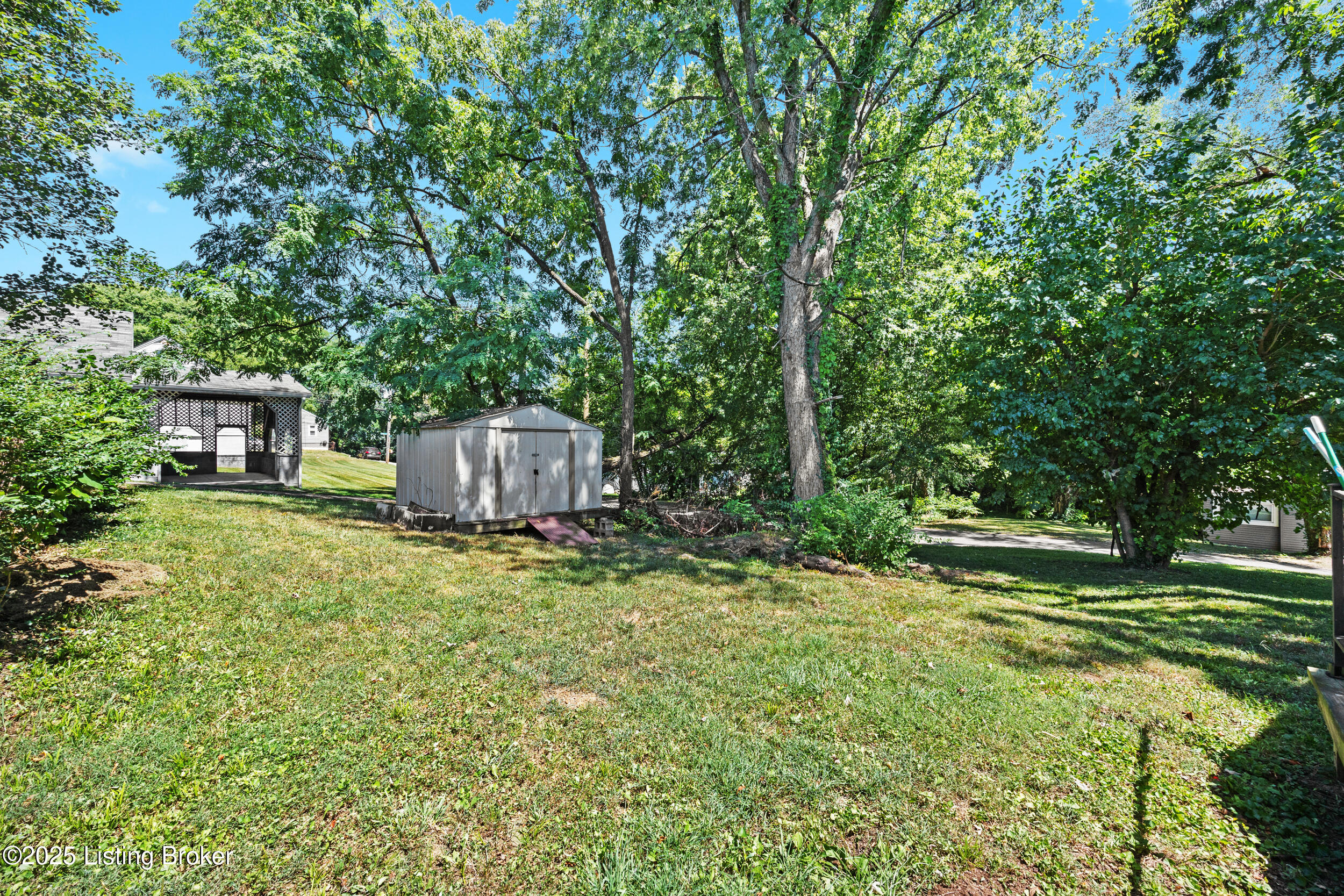 1603 Haskin Ave