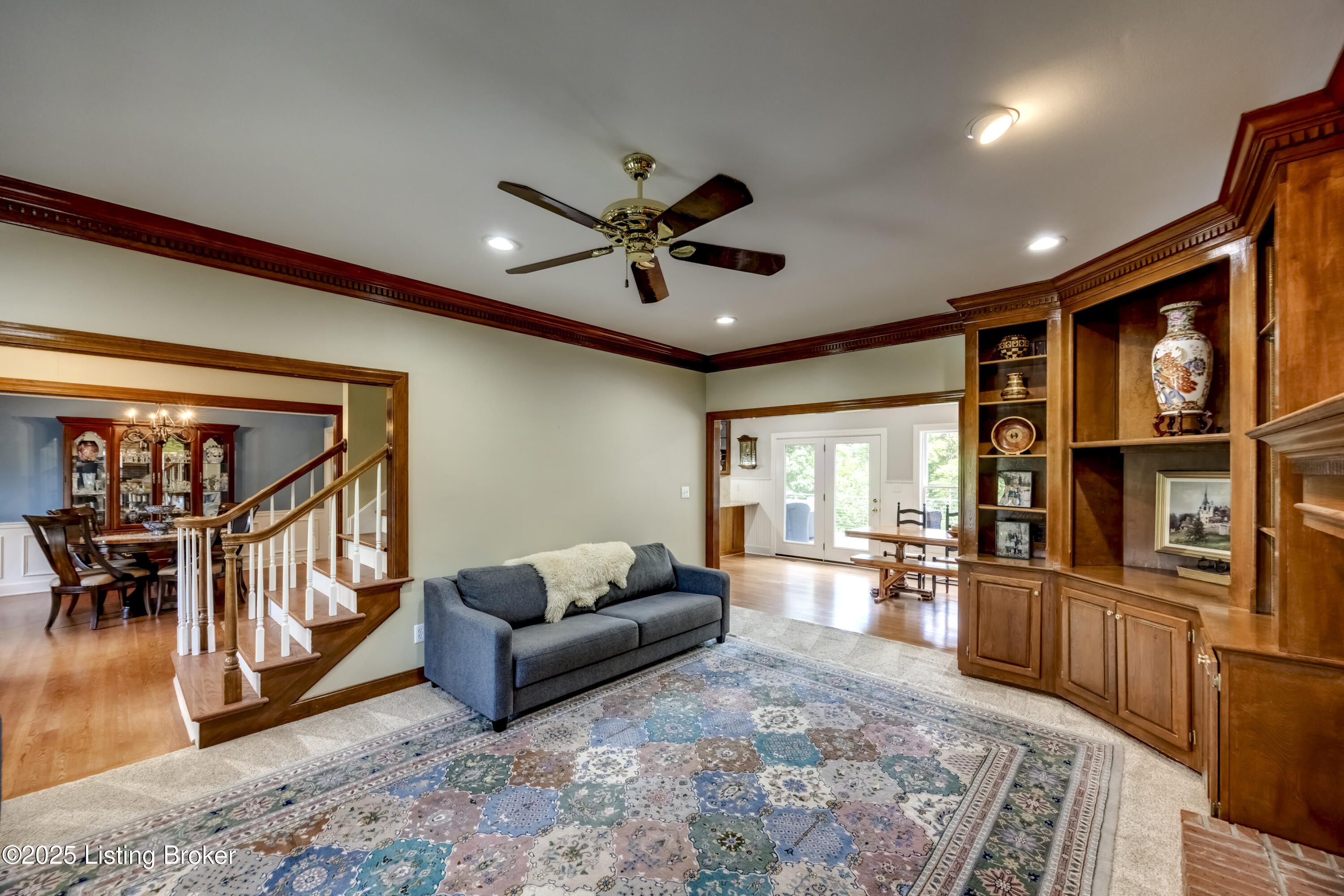 3617 Red Oak Dr, La Grange