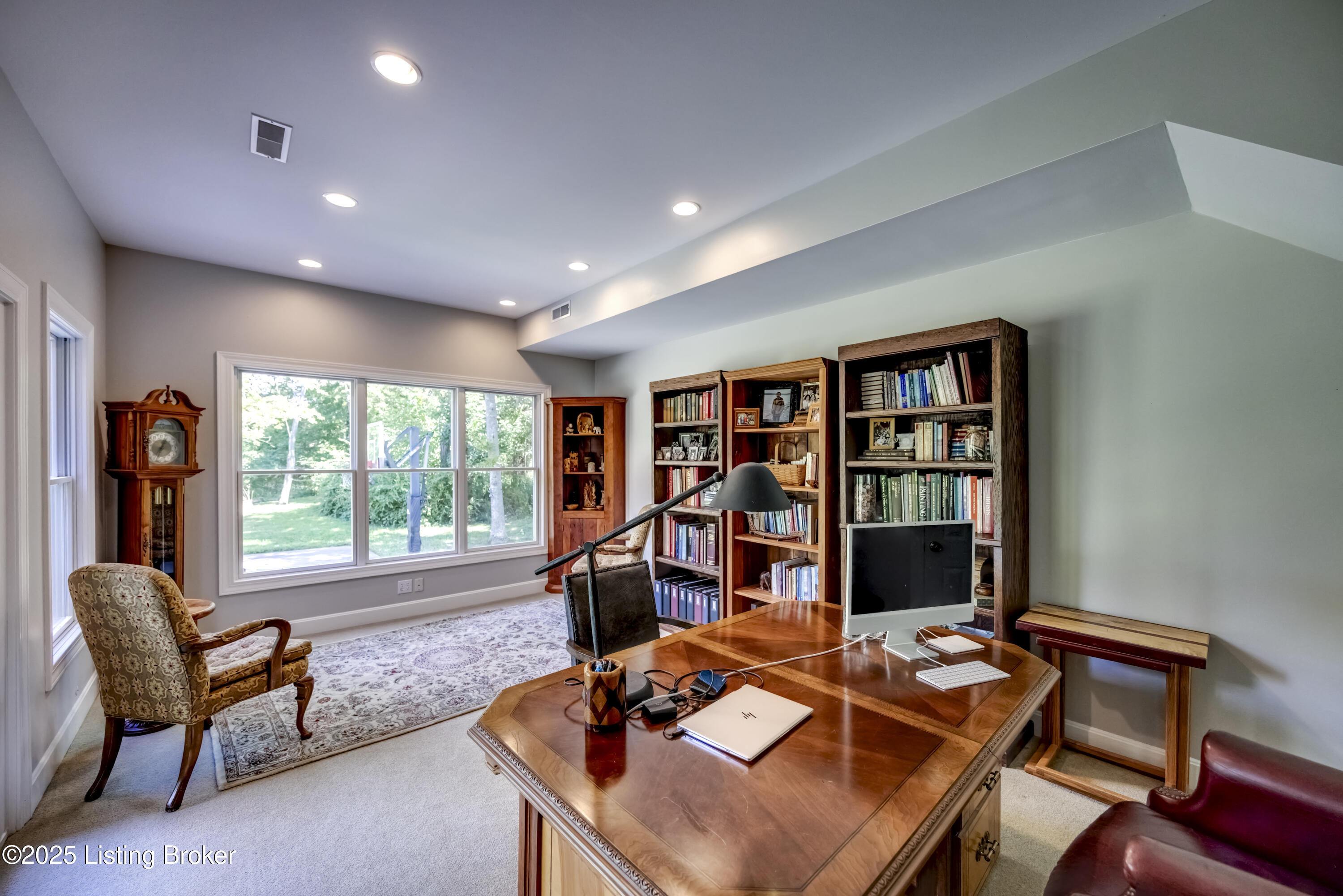 3617 Red Oak Dr, La Grange