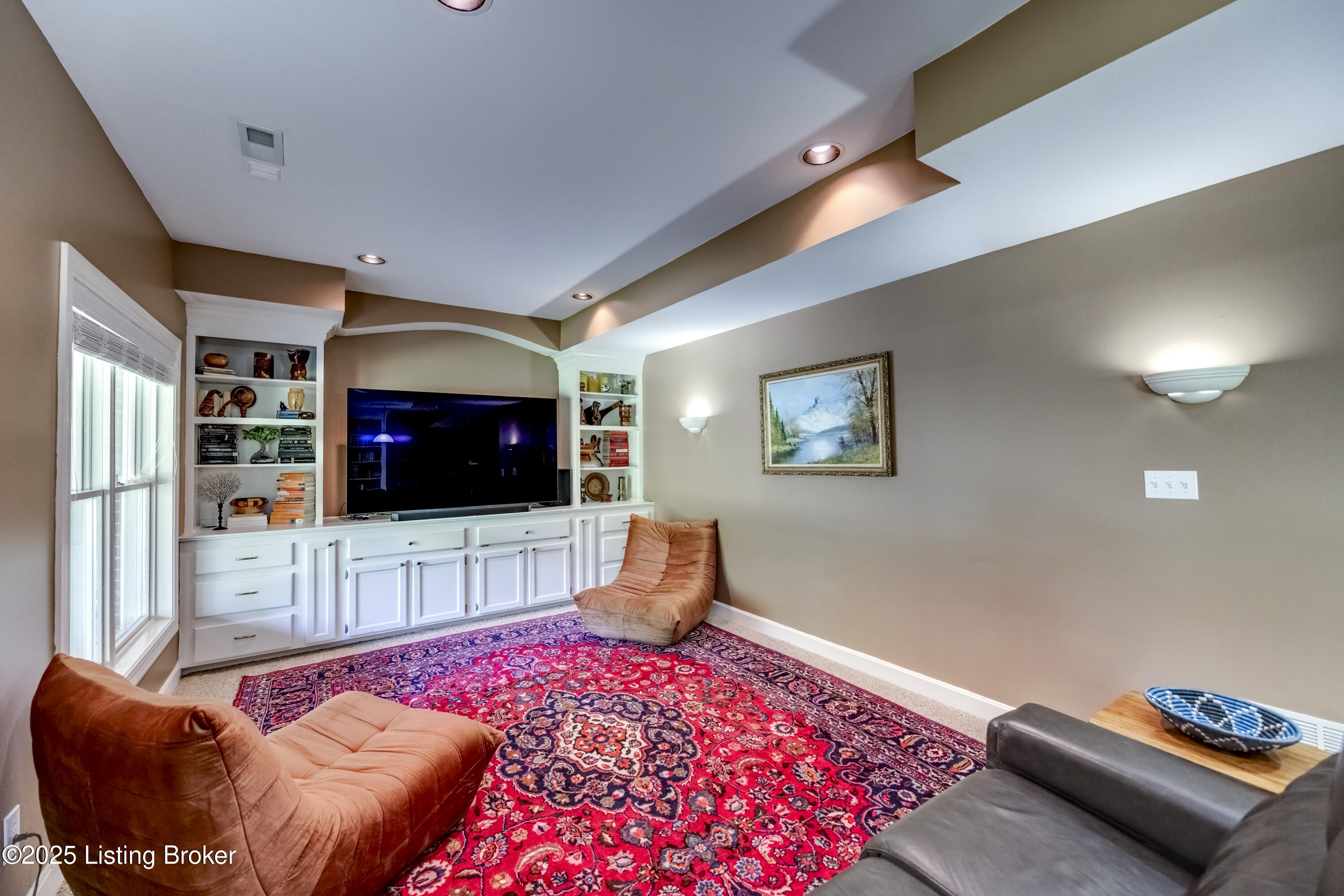 3617 Red Oak Dr, La Grange