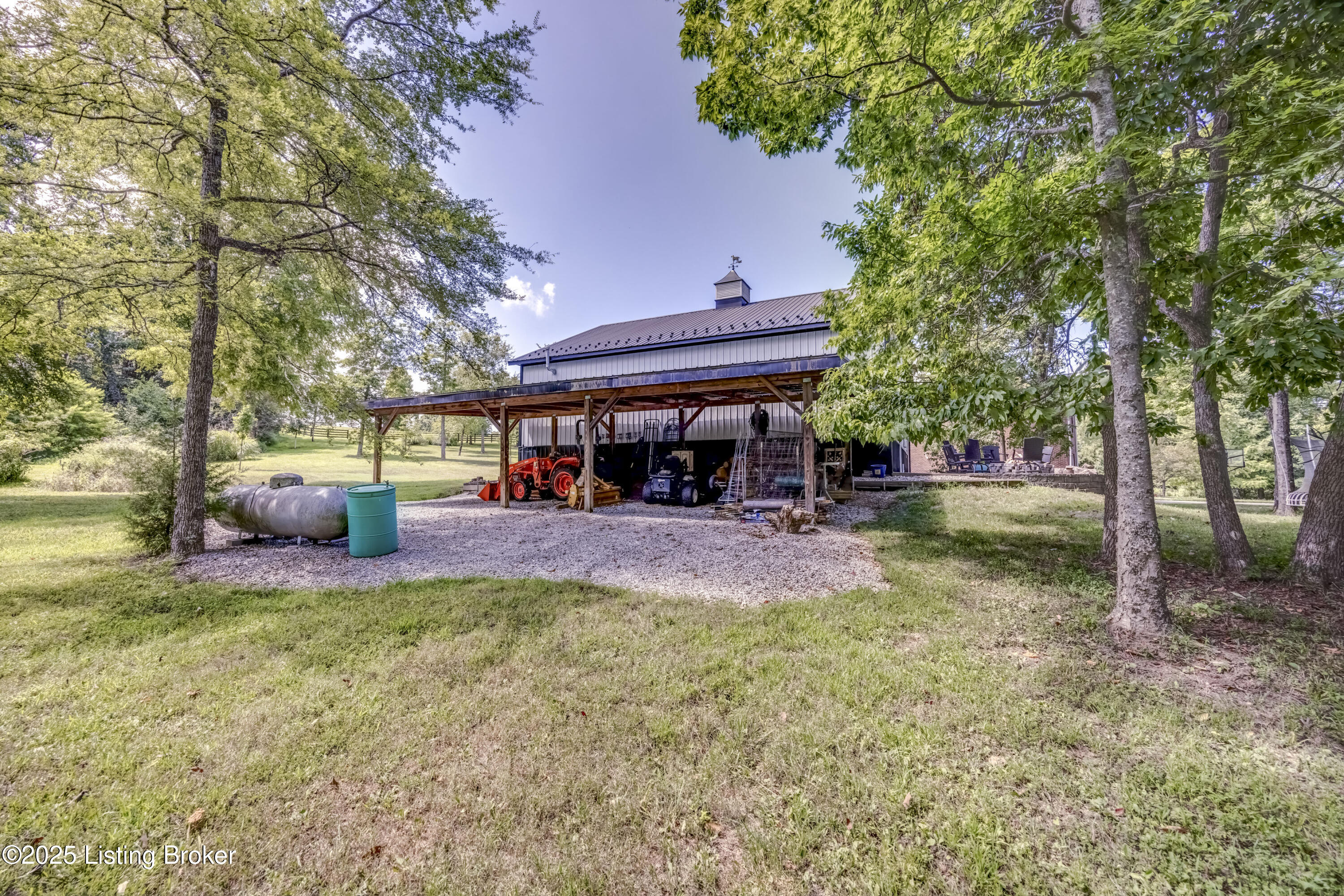 3617 Red Oak Dr, La Grange