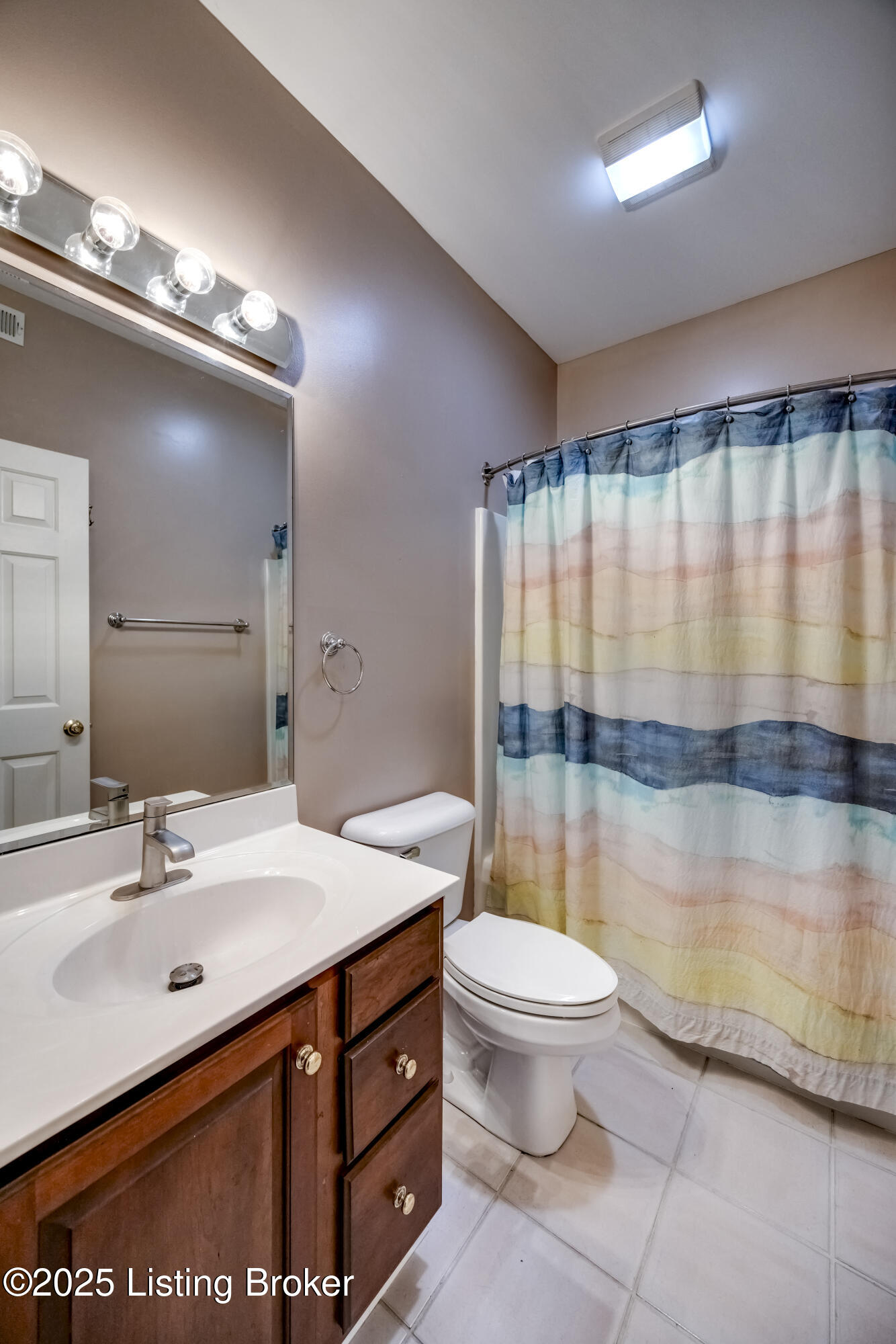 3617 Red Oak Dr, La Grange