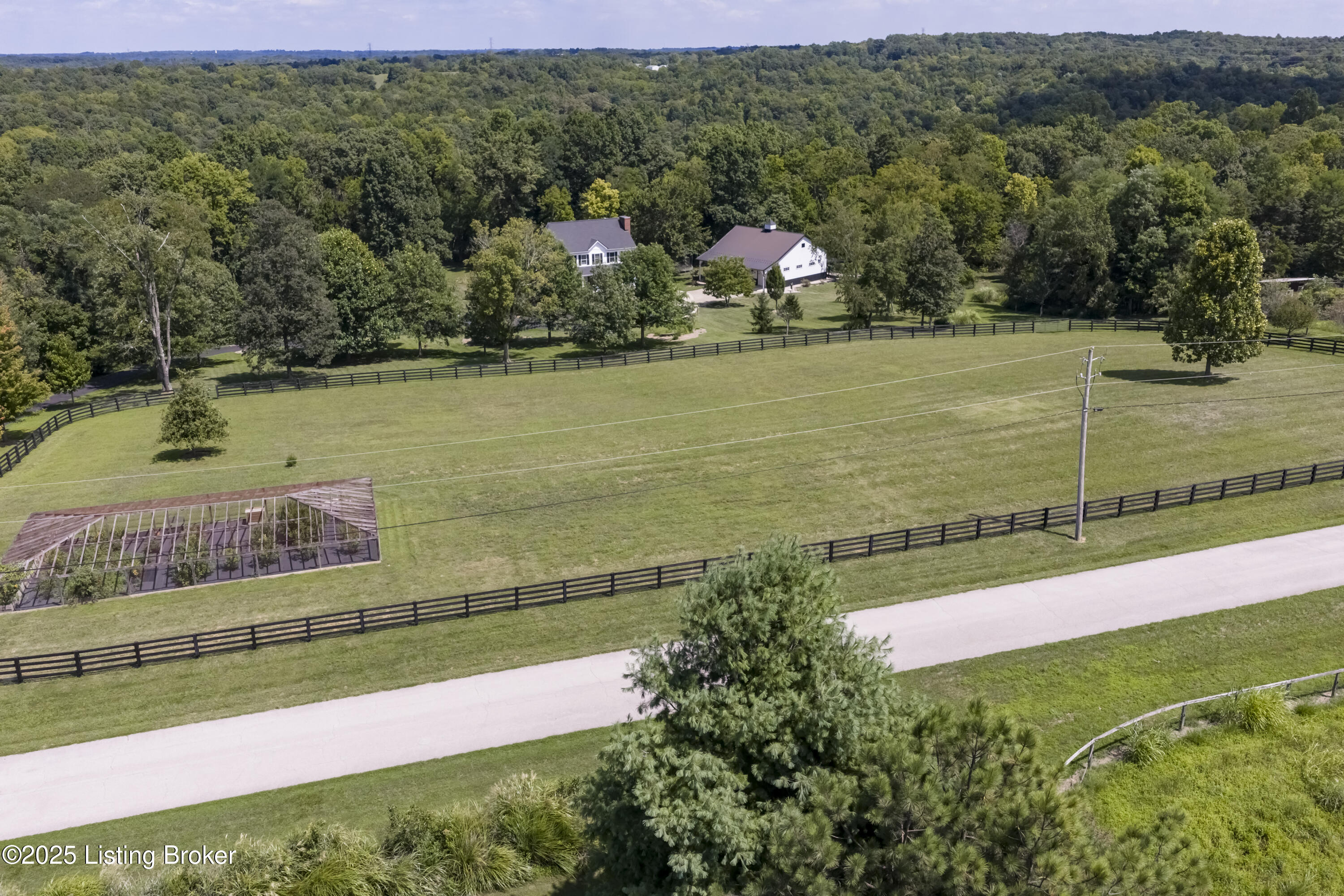 3617 Red Oak Dr, La Grange