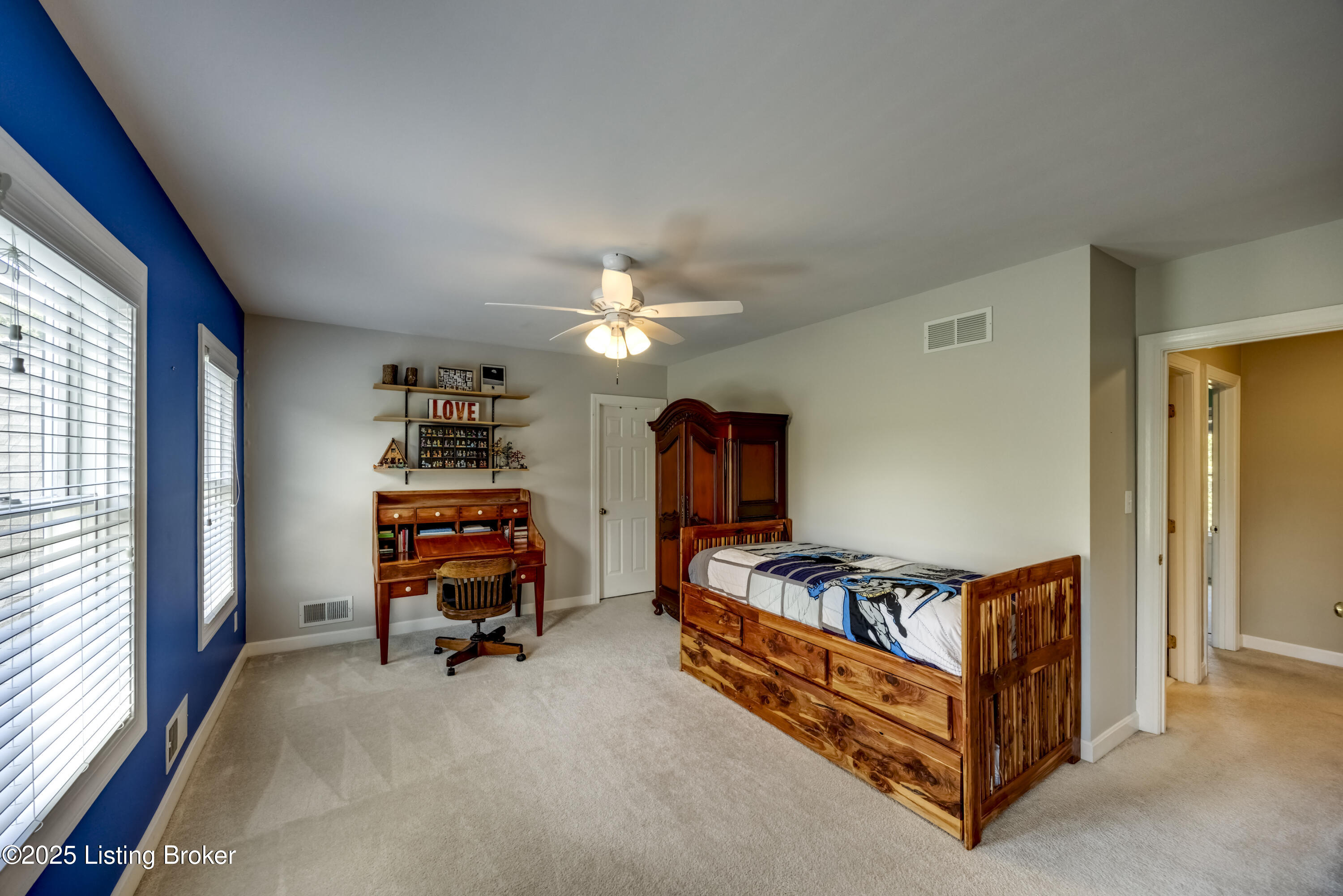 3617 Red Oak Dr, La Grange