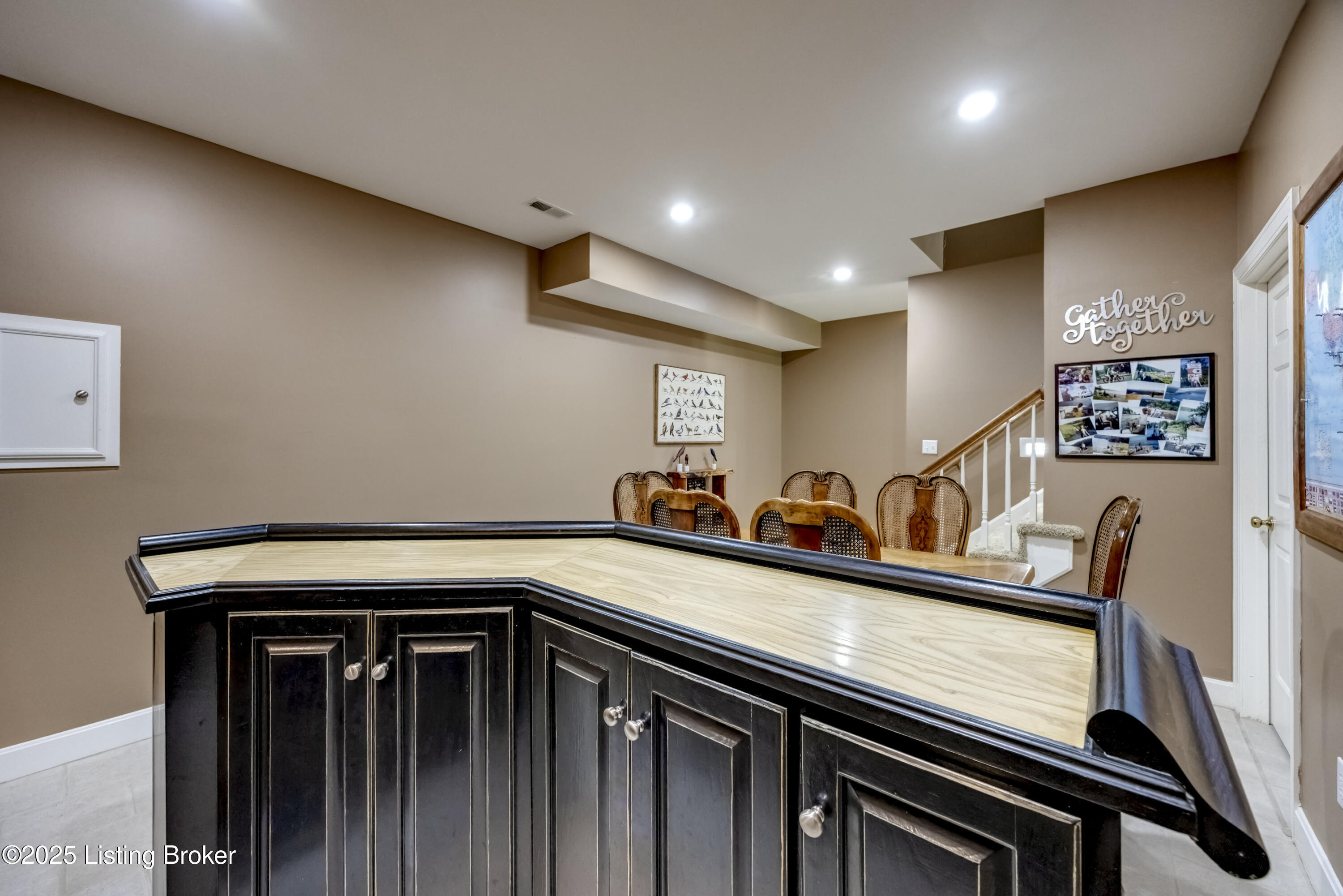 3617 Red Oak Dr, La Grange