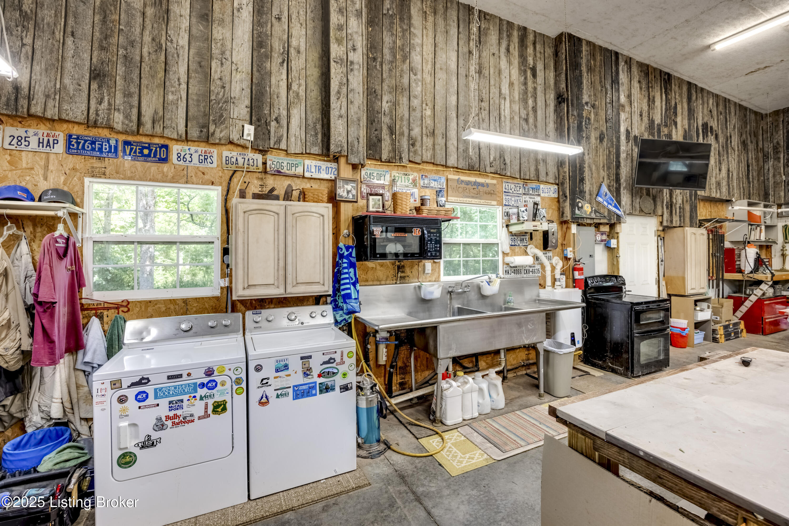 3617 Red Oak Dr, La Grange