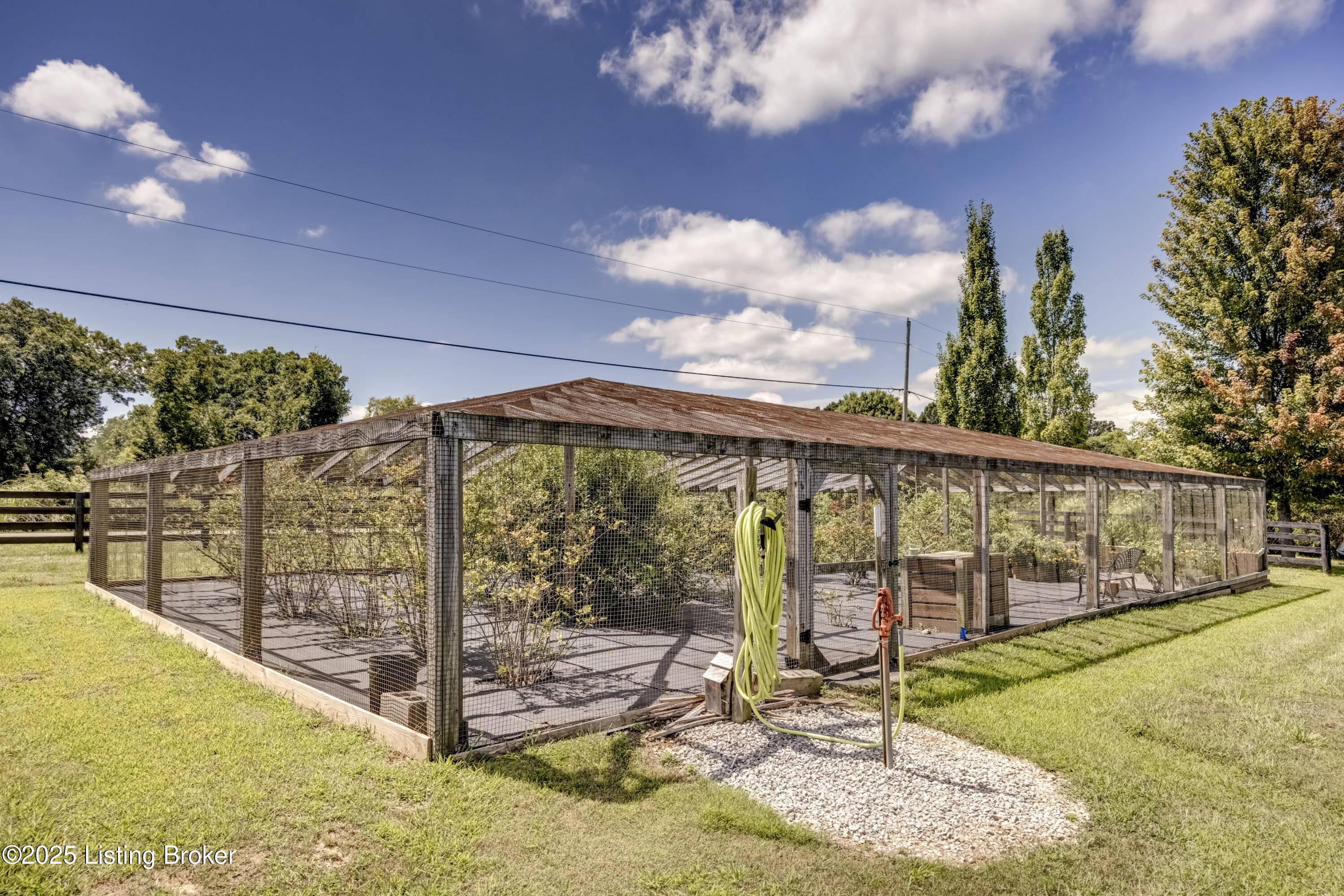 3617 Red Oak Dr, La Grange