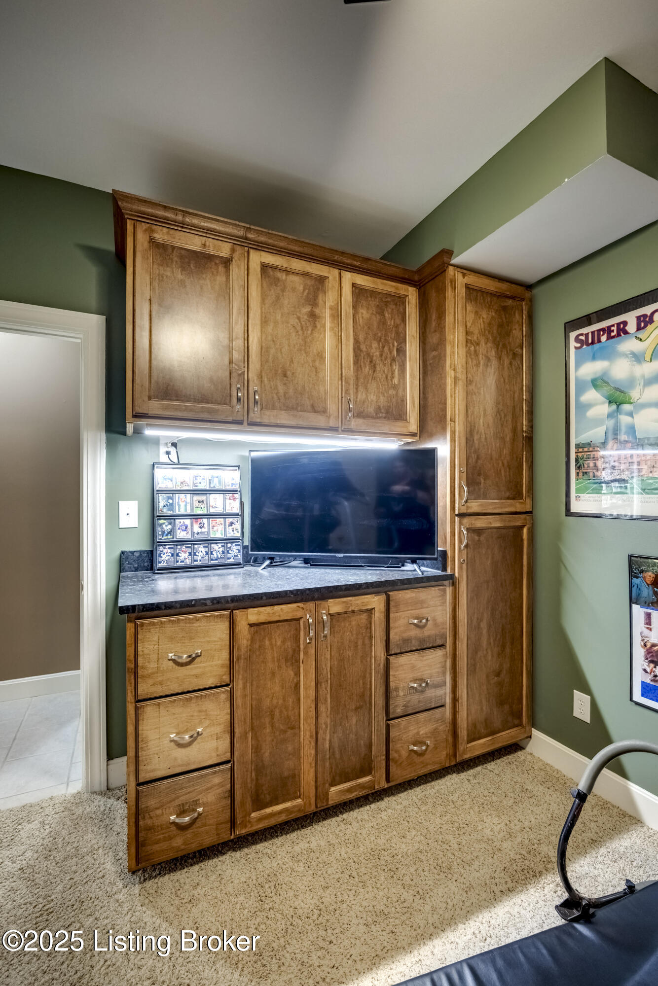 3617 Red Oak Dr, La Grange