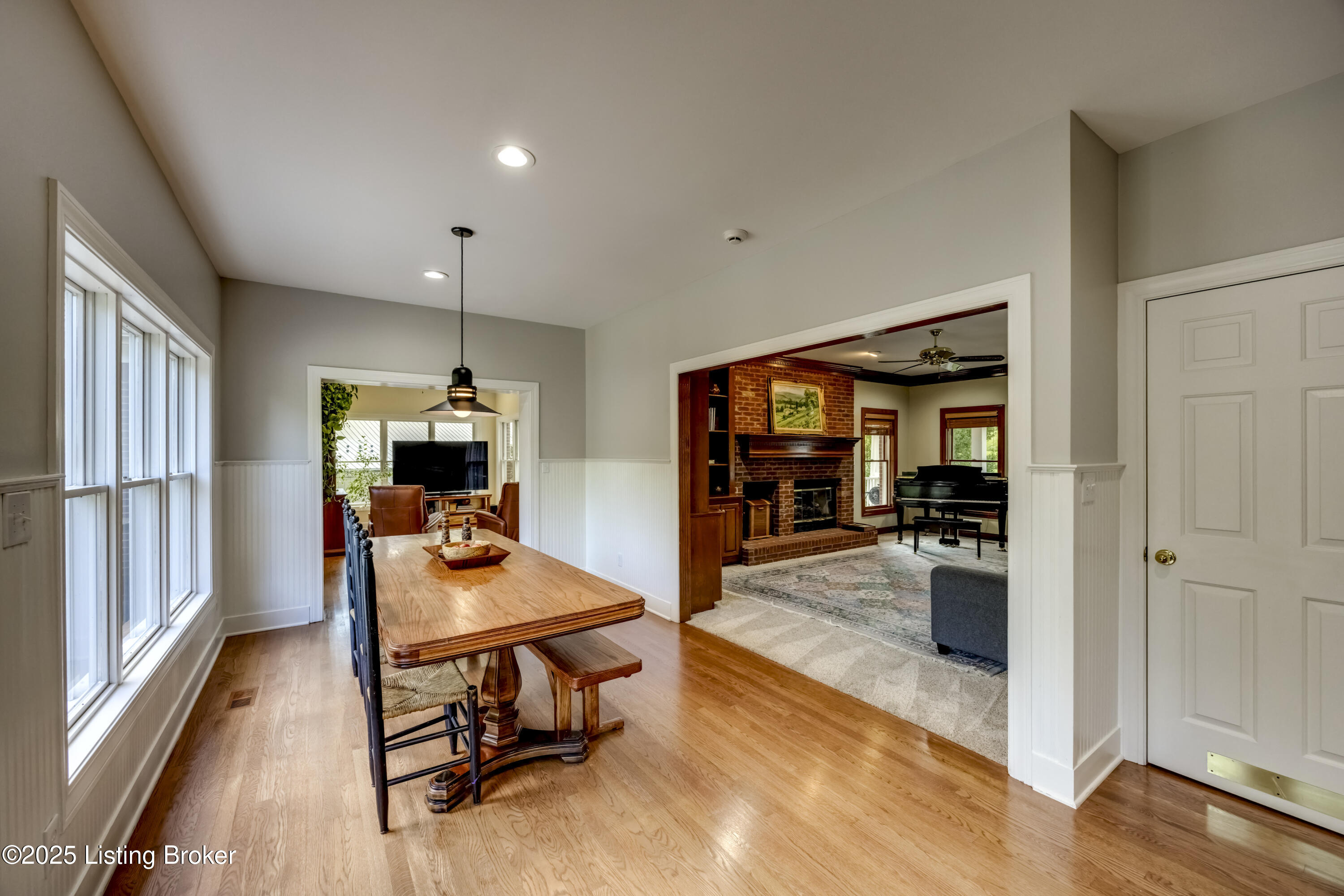 3617 Red Oak Dr, La Grange