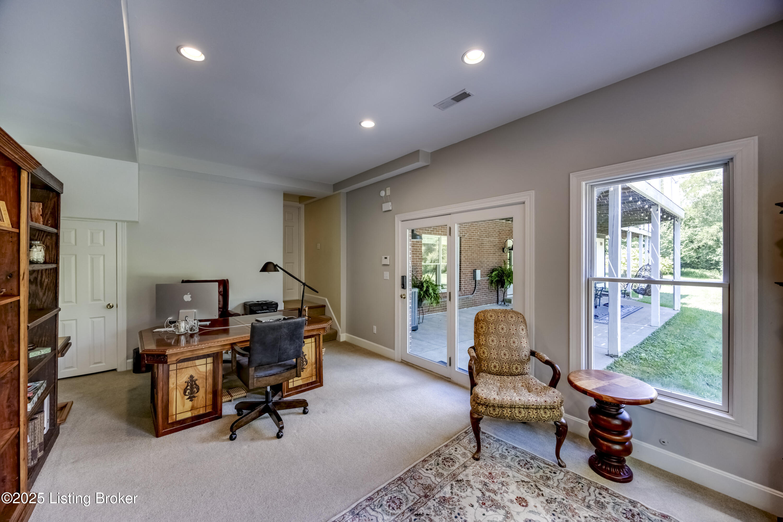 3617 Red Oak Dr, La Grange