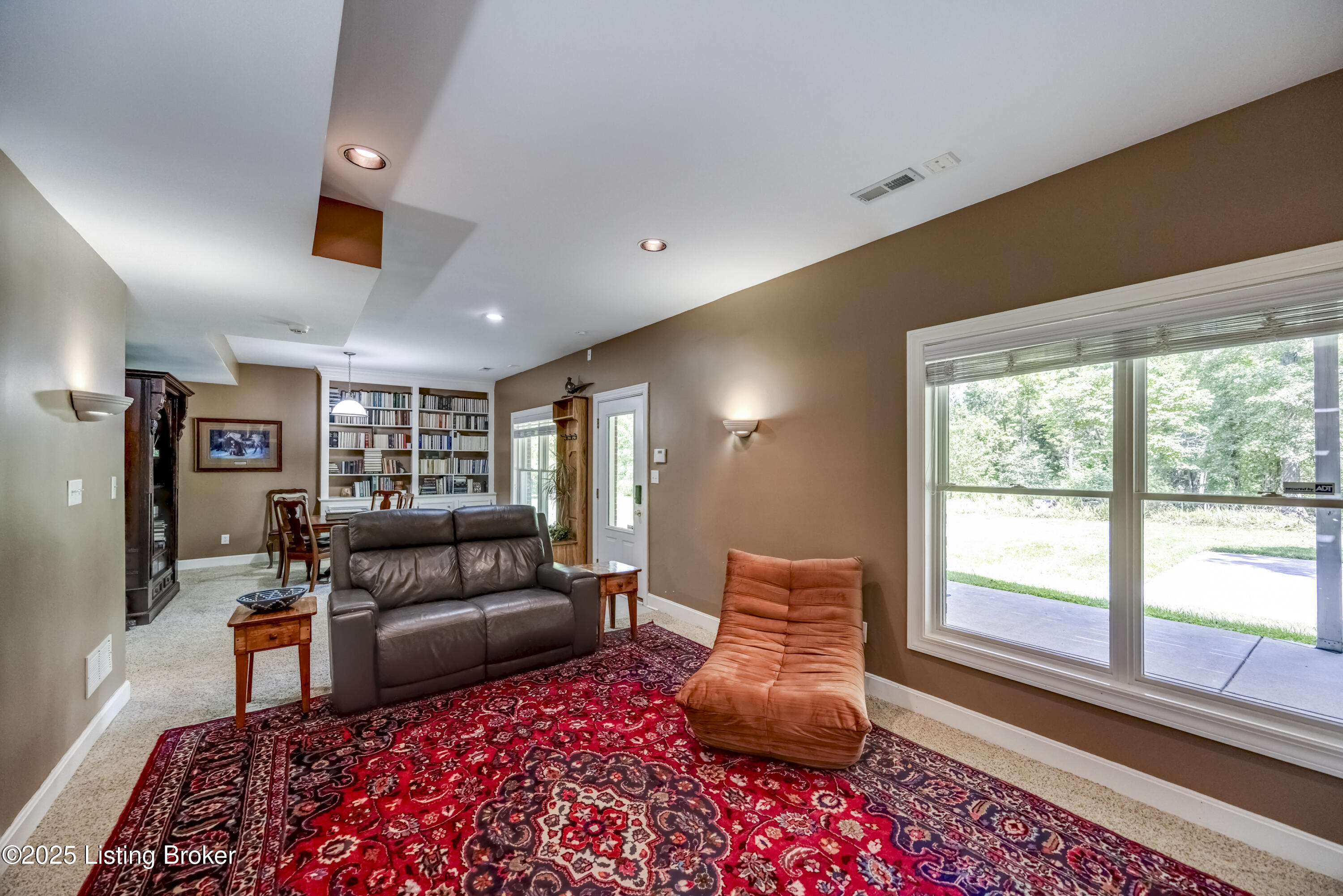 3617 Red Oak Dr, La Grange