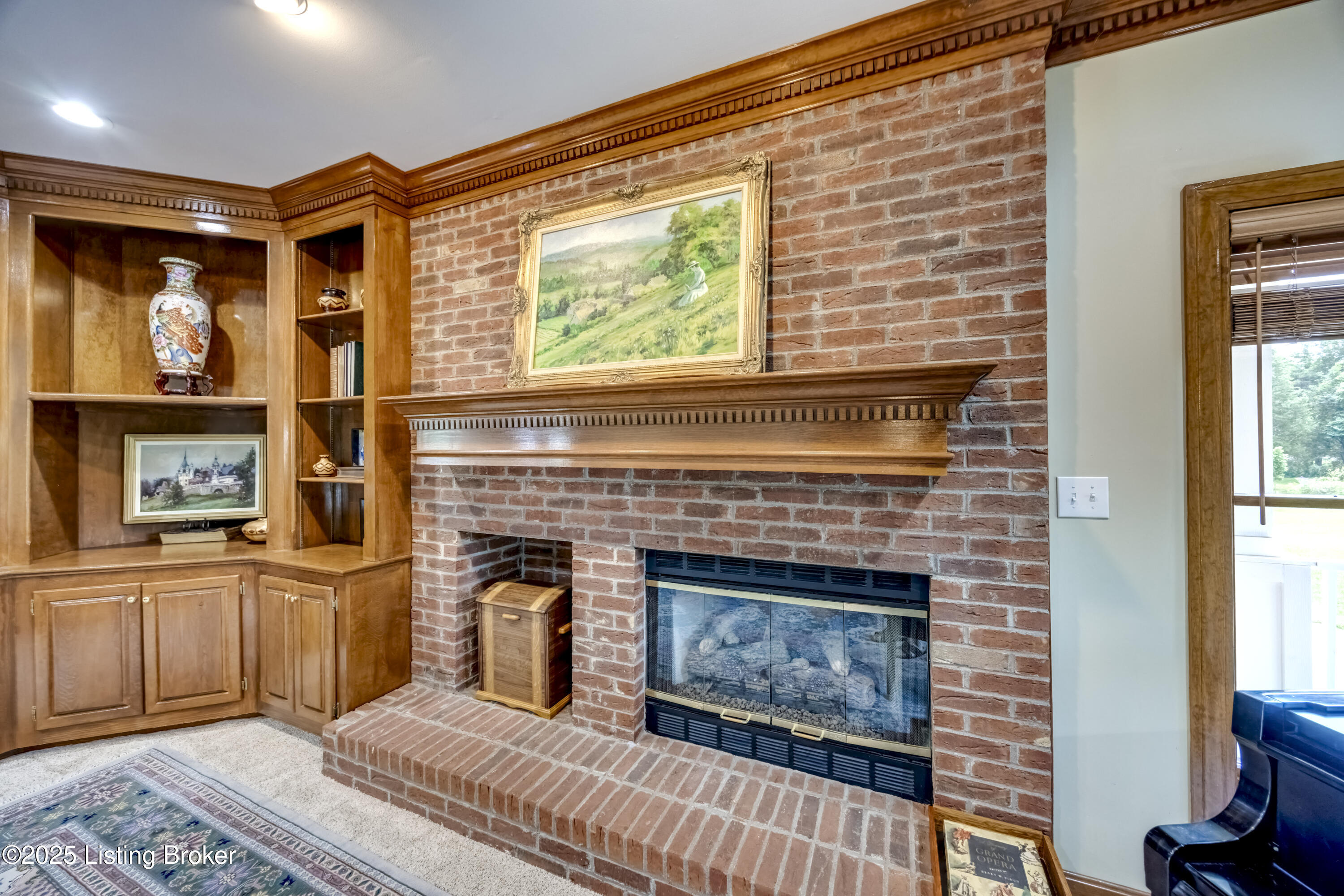 3617 Red Oak Dr, La Grange