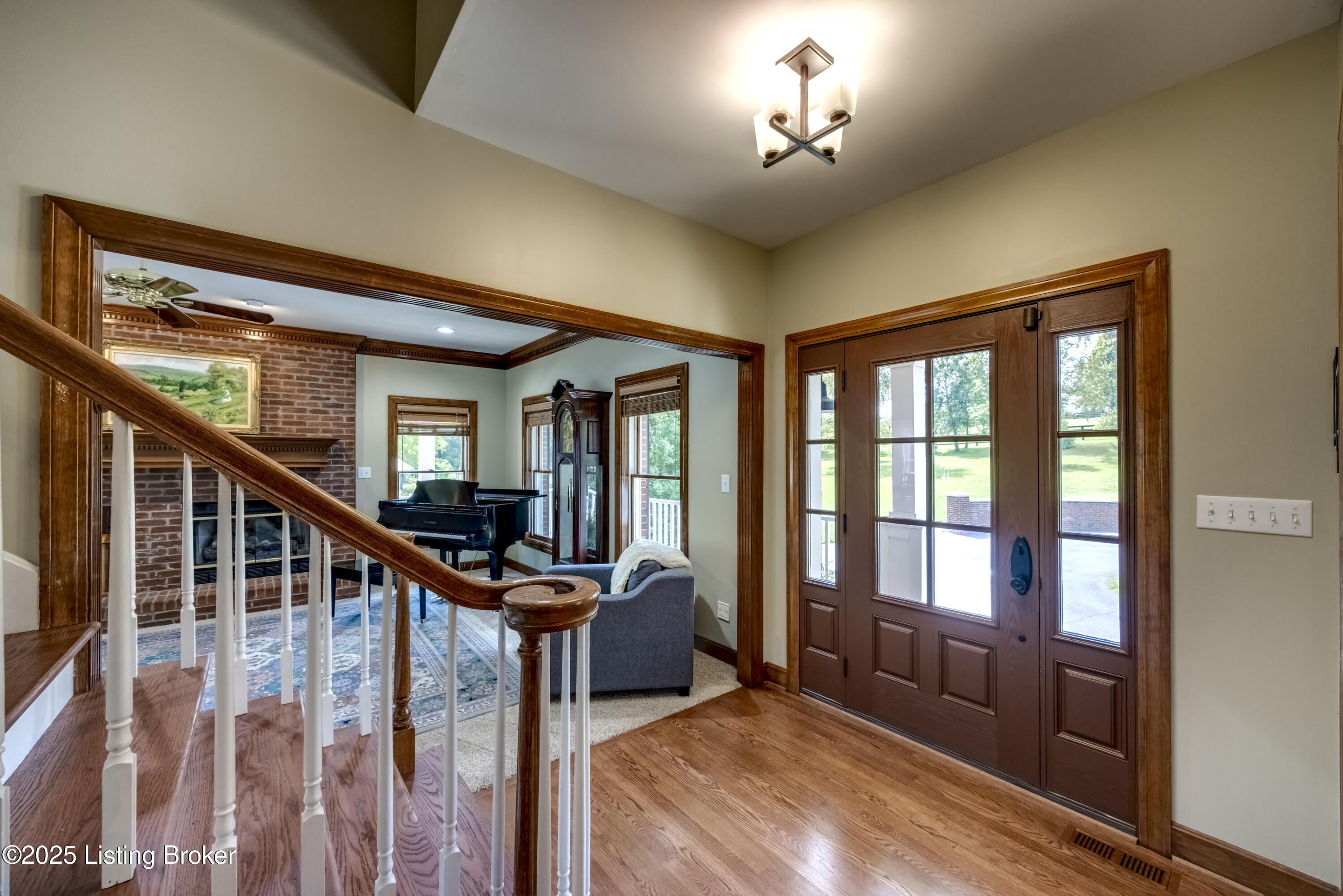 3617 Red Oak Dr, La Grange