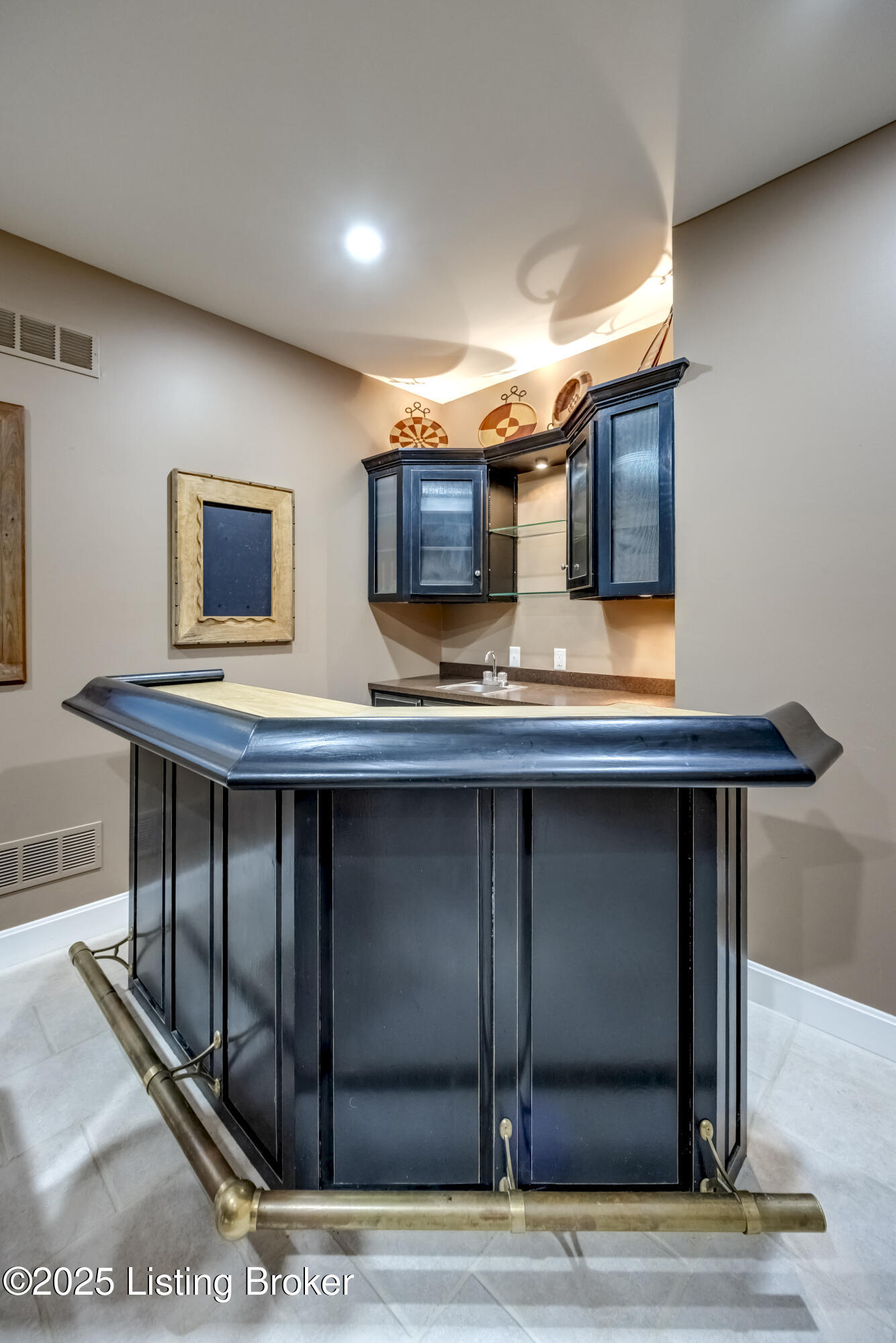 3617 Red Oak Dr, La Grange