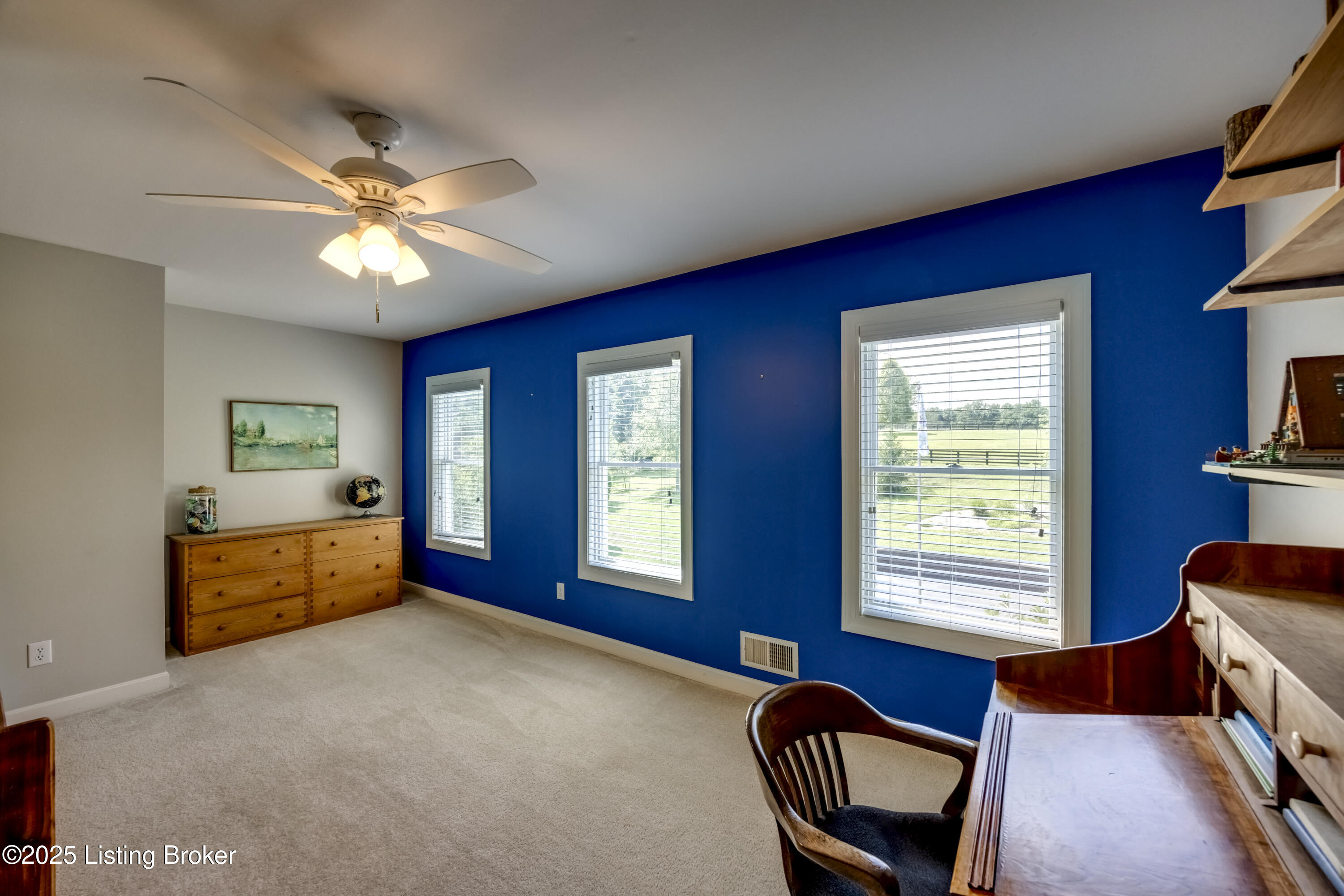 3617 Red Oak Dr, La Grange