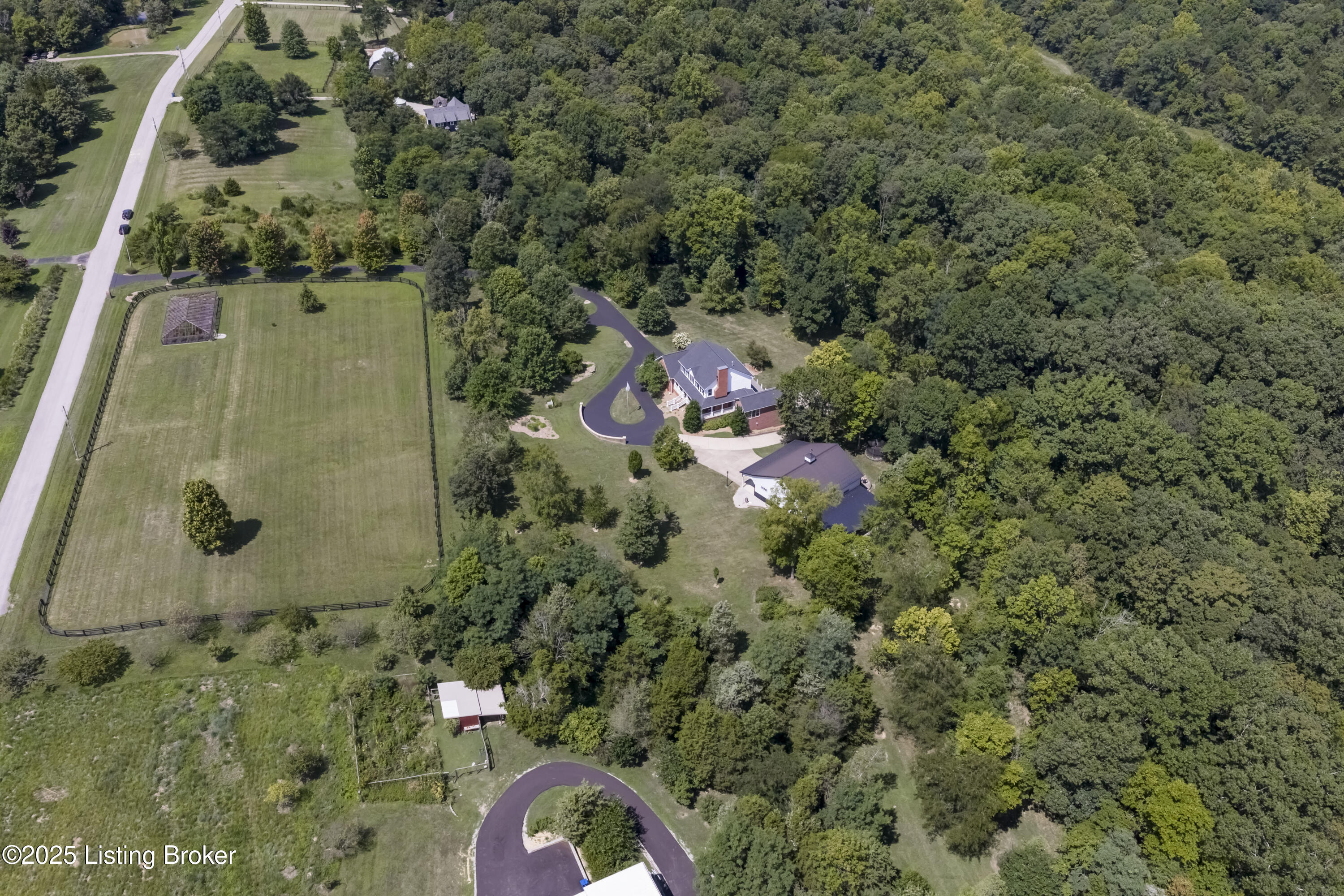 3617 Red Oak Dr, La Grange